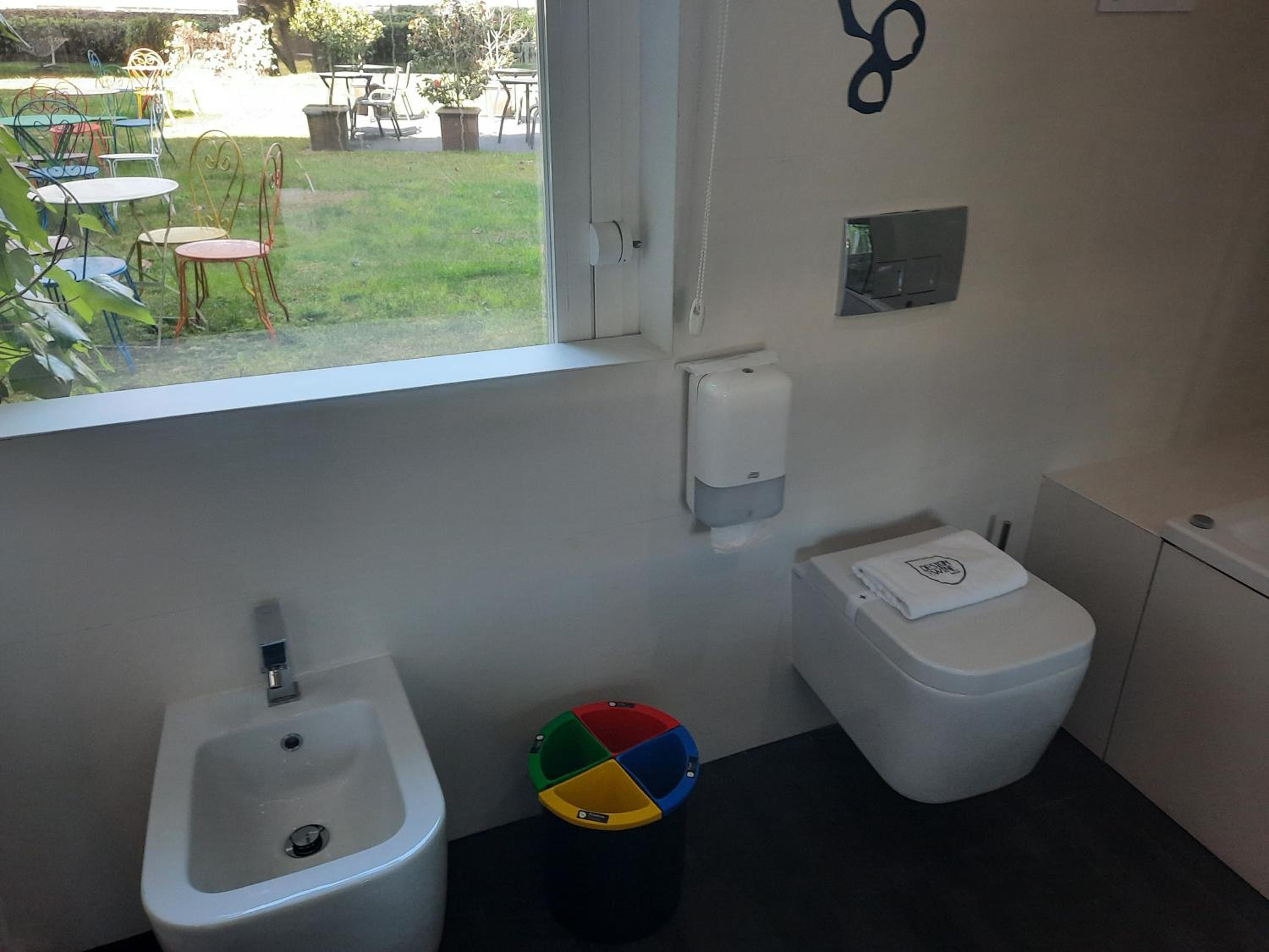 Double or Twin Room with Spa Access - Photo 10