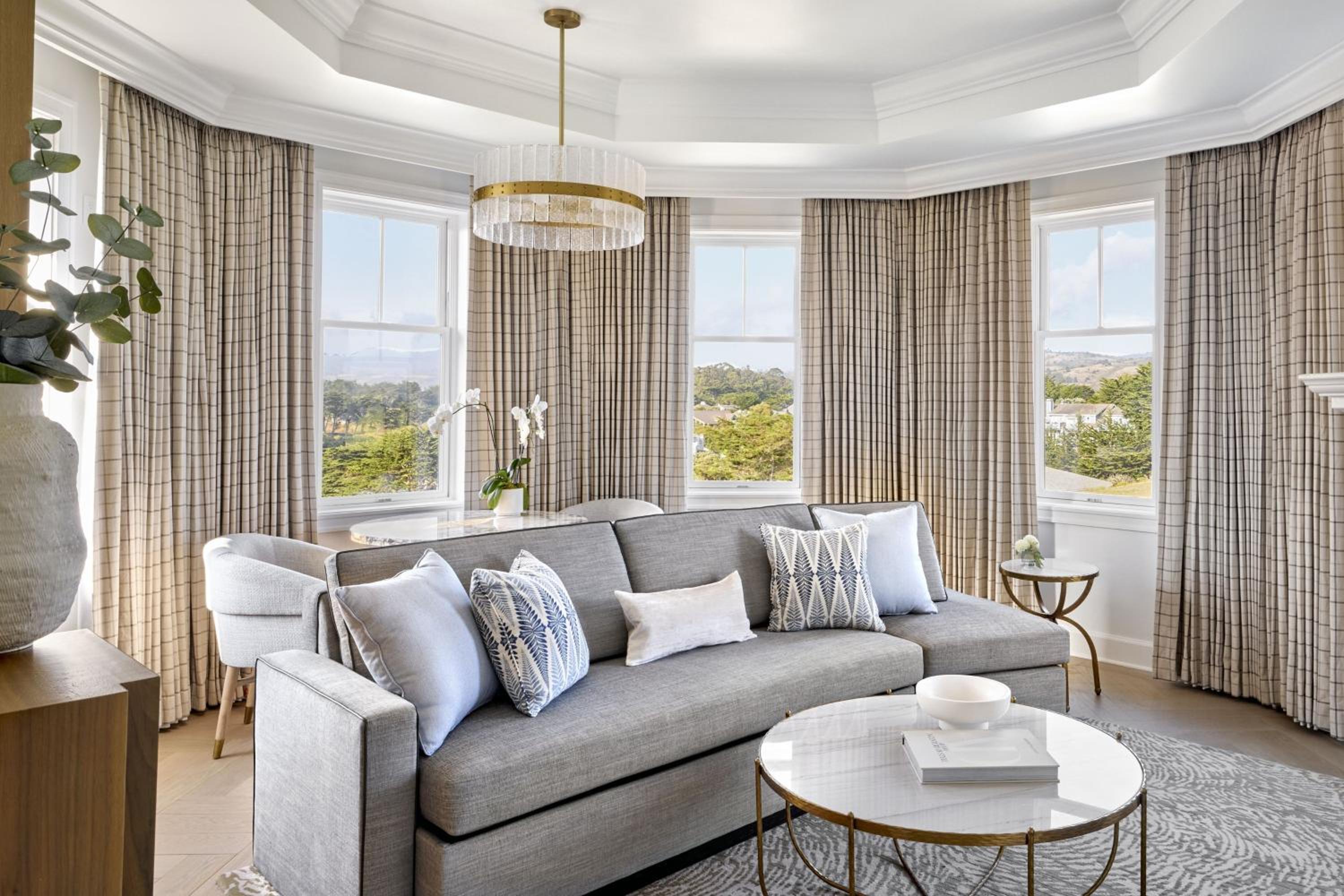 One-Bedroom Suite with Courtyard View - Photo 3