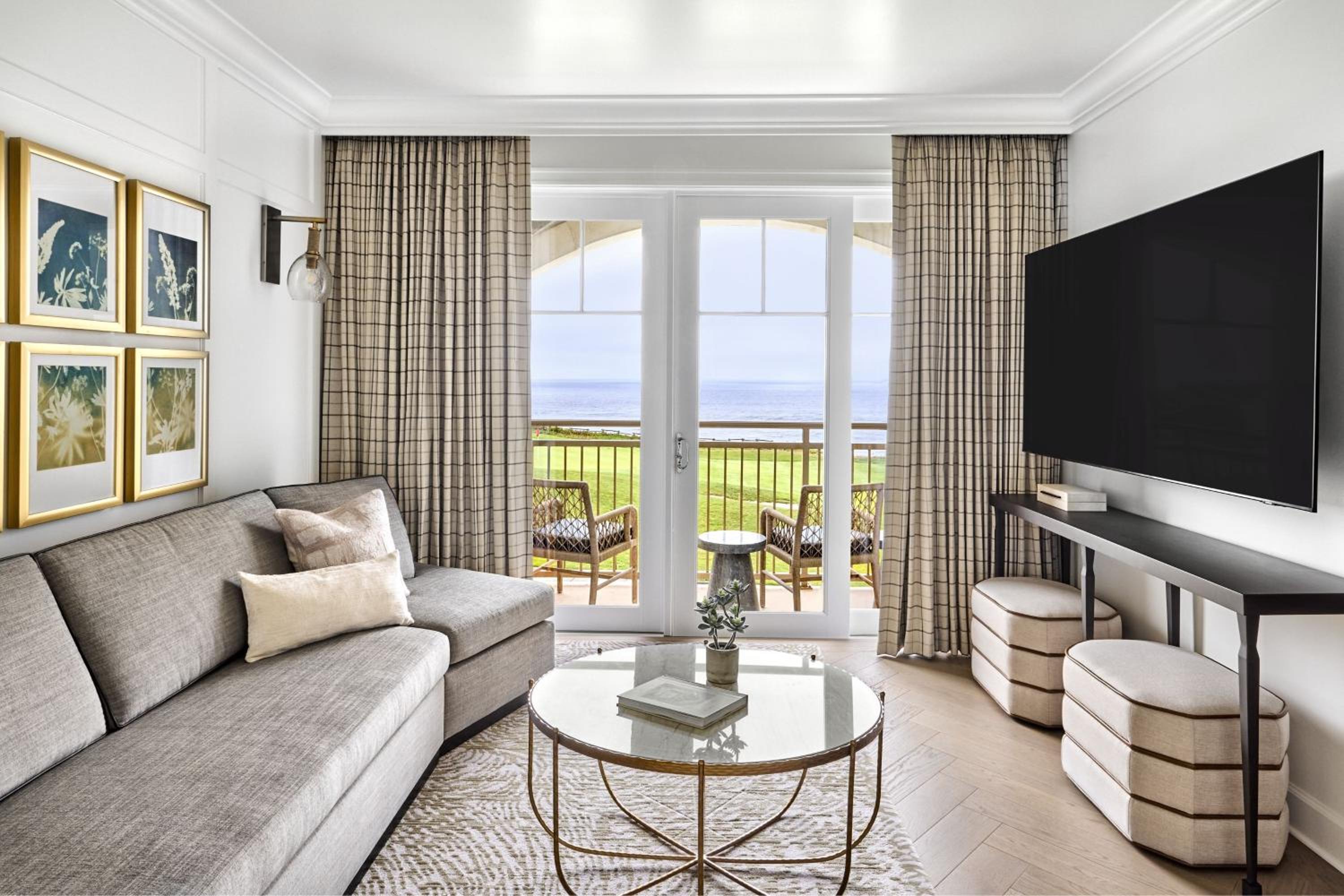 Luxury Suite - Photo 3