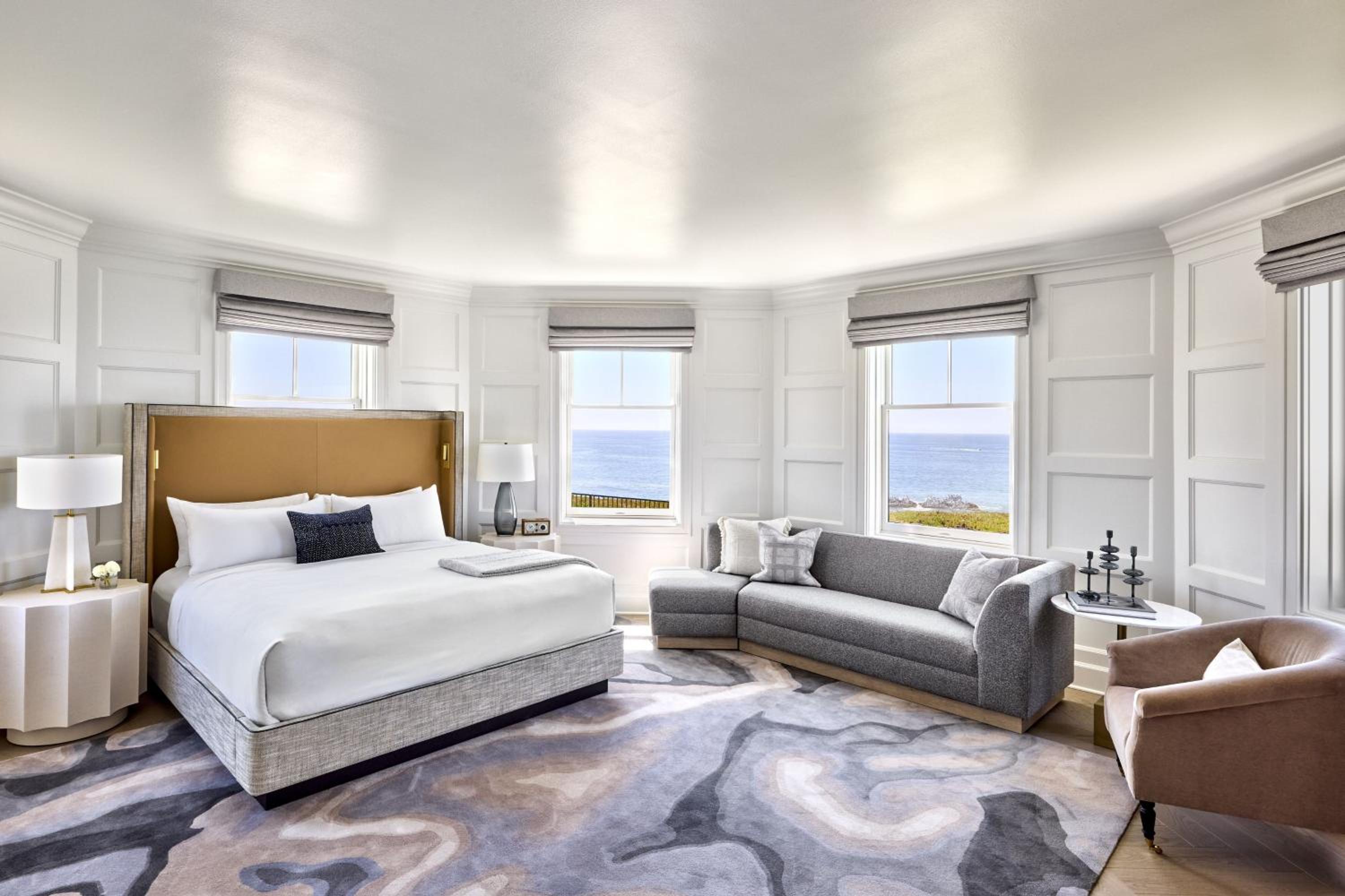 Signature Suite - Photo 6