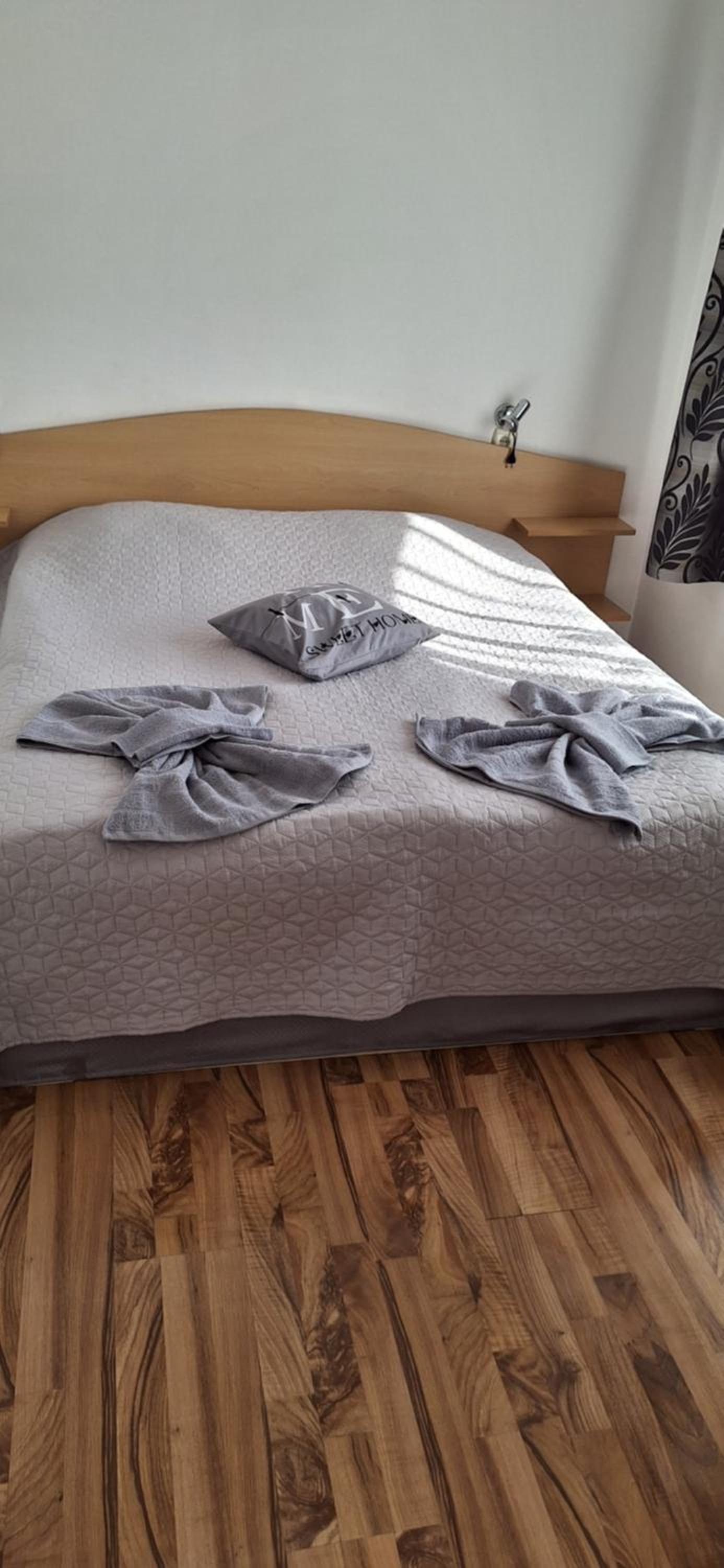 Double or Twin Room - Photo 3