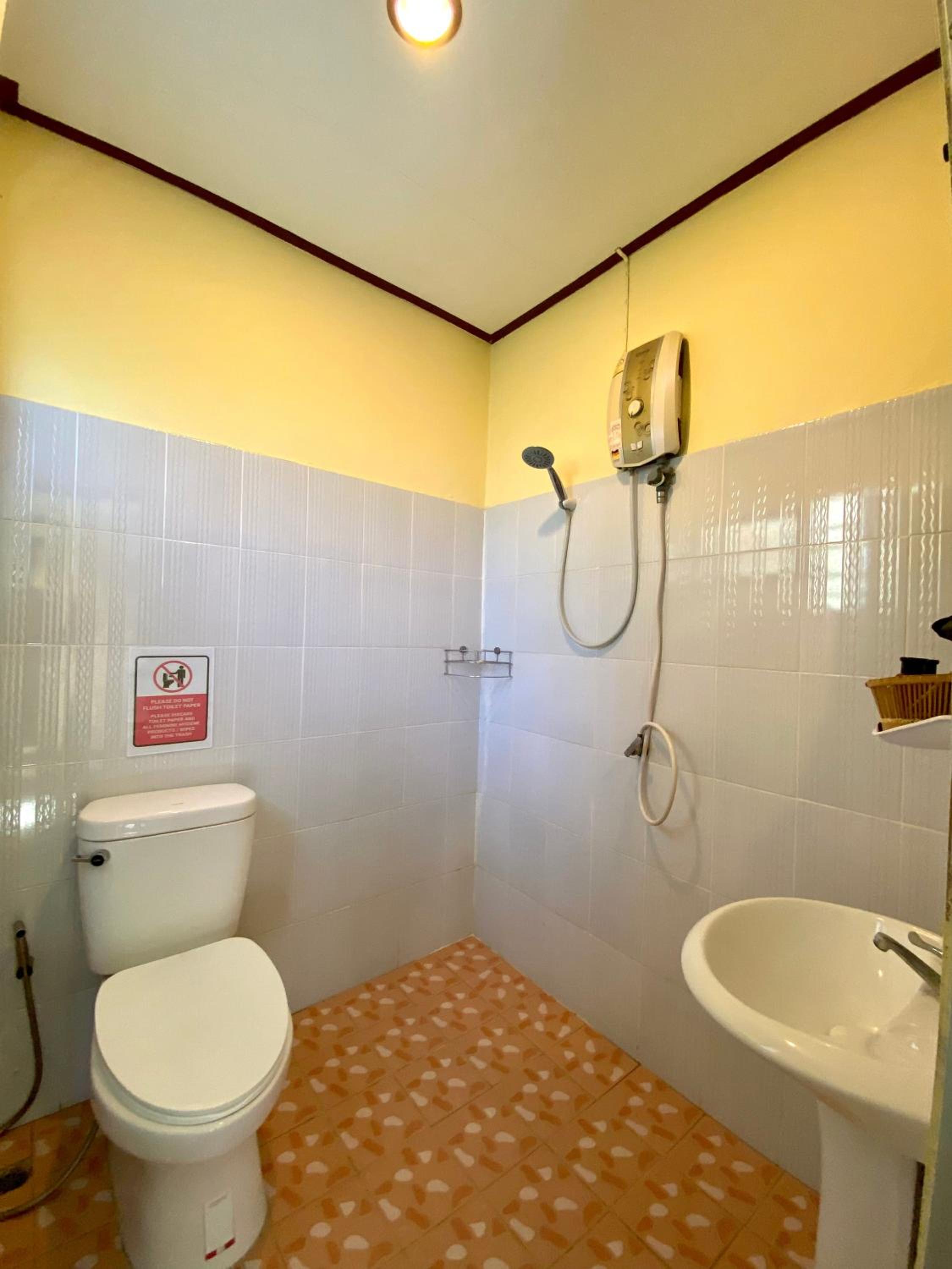 Deluxe Bungalow photo 3