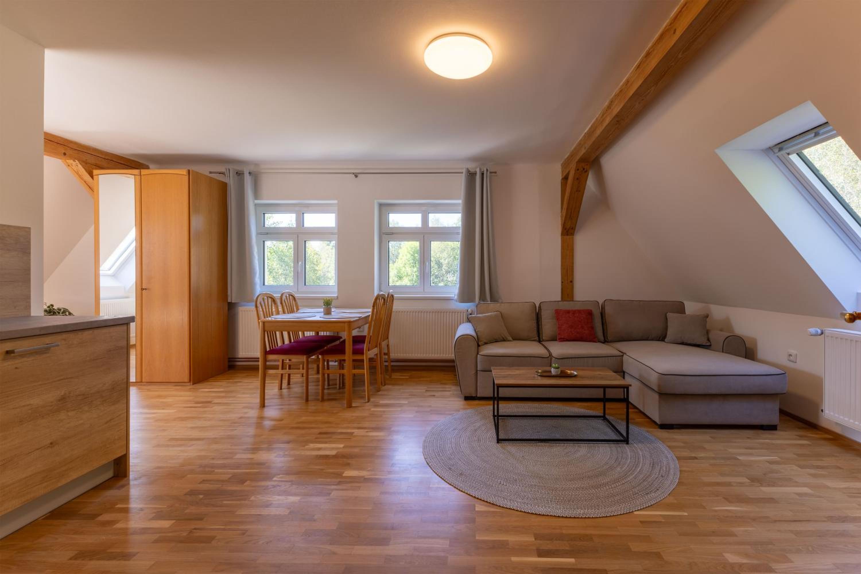 Apartment with Mountain View photo 2