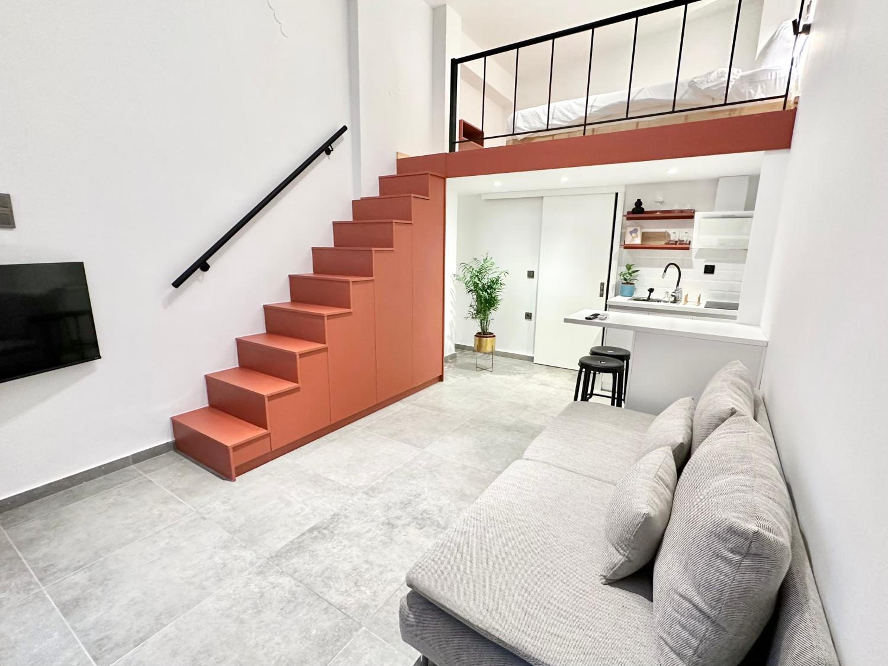 One-Bedroom Apartment
