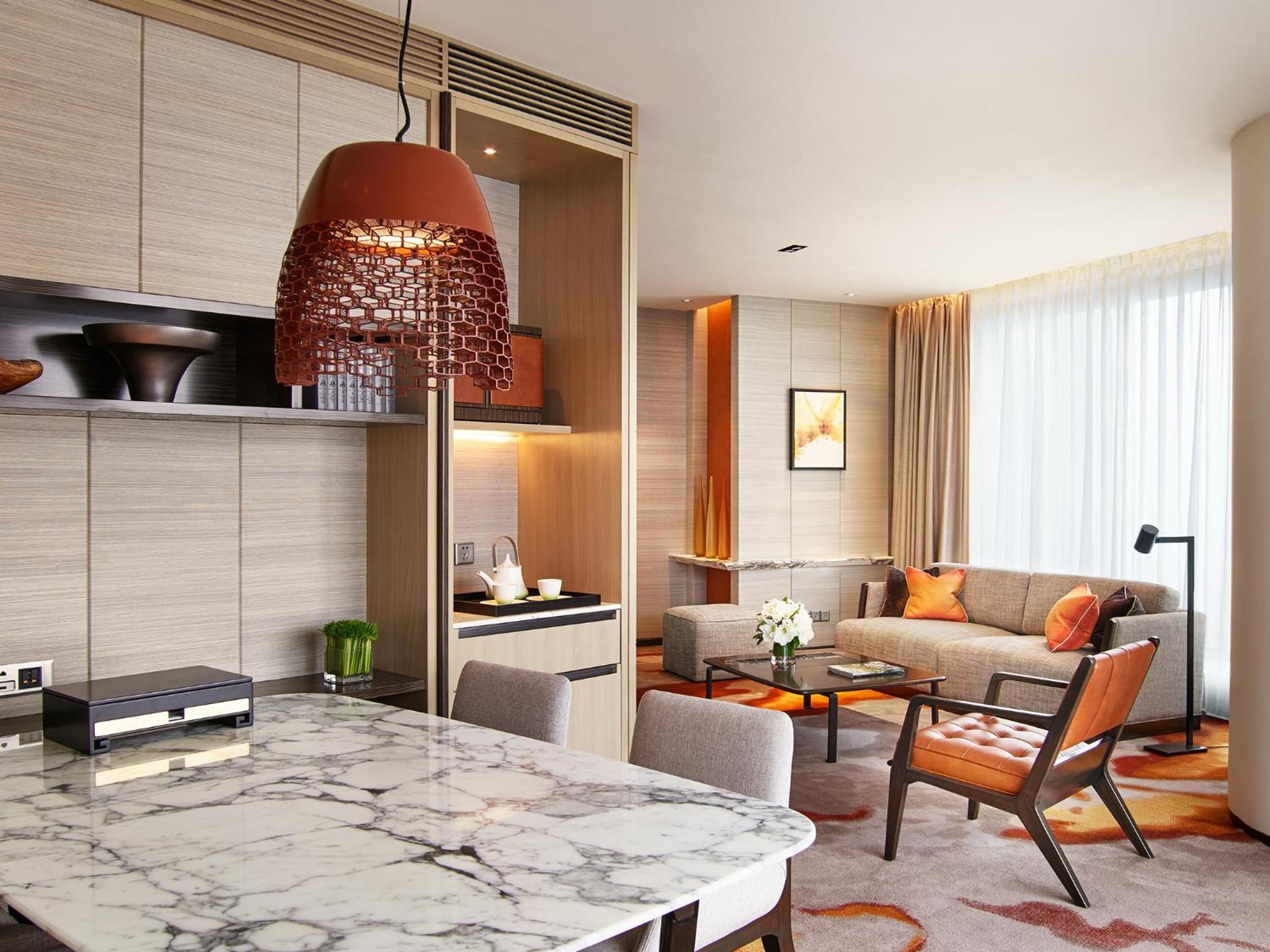 Executive Suite photo 2