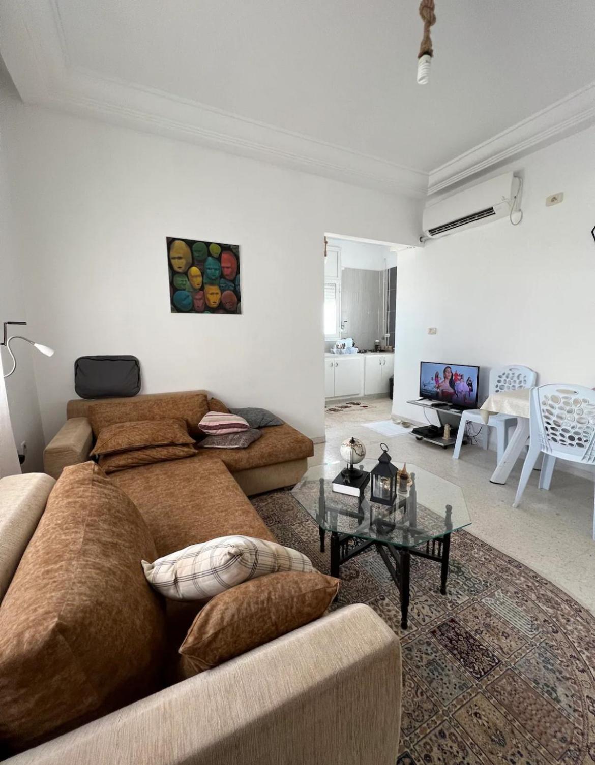 One-Bedroom Apartment photo 1