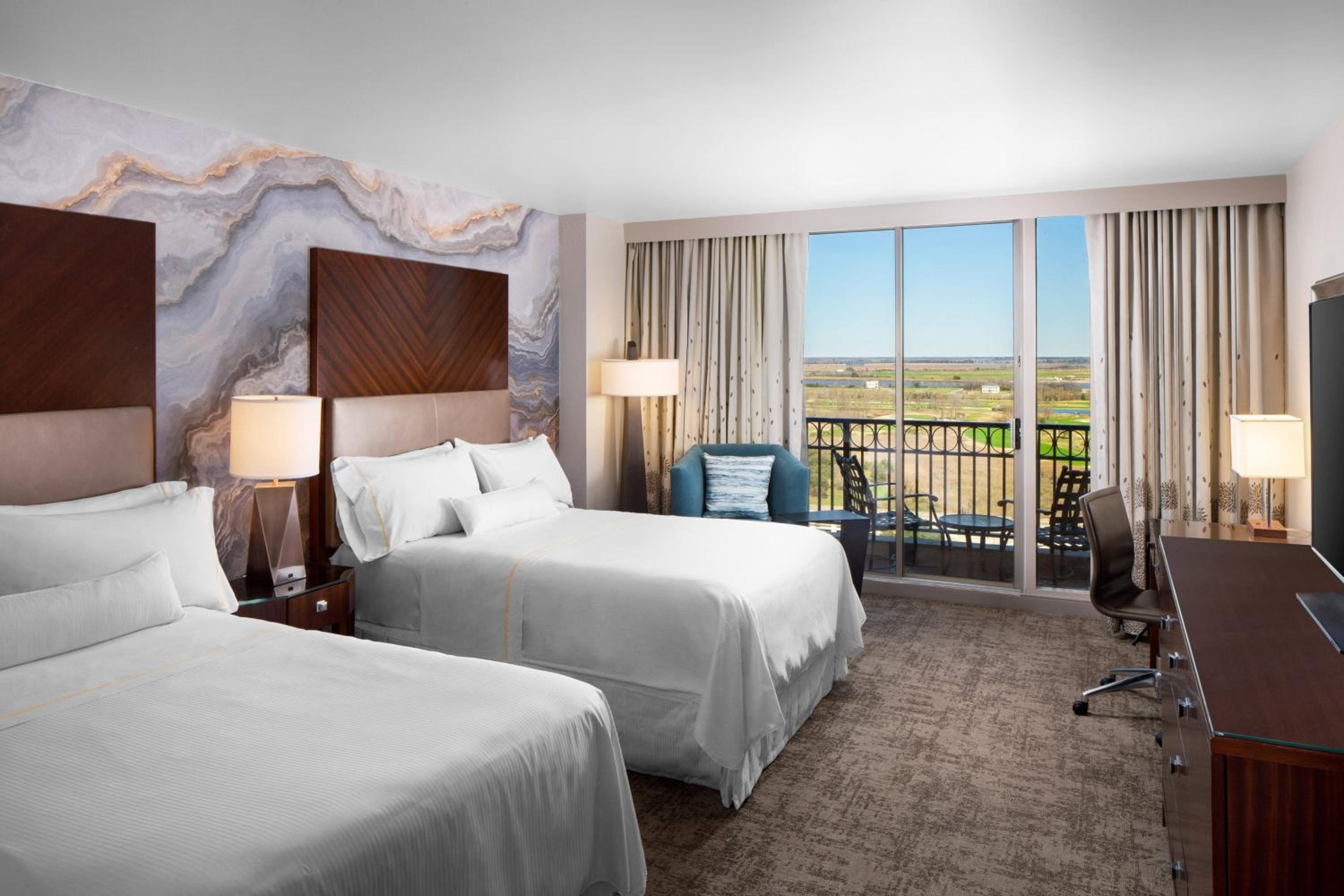 Guest room, 2 Double, Golf view, Balcony - Photo 2