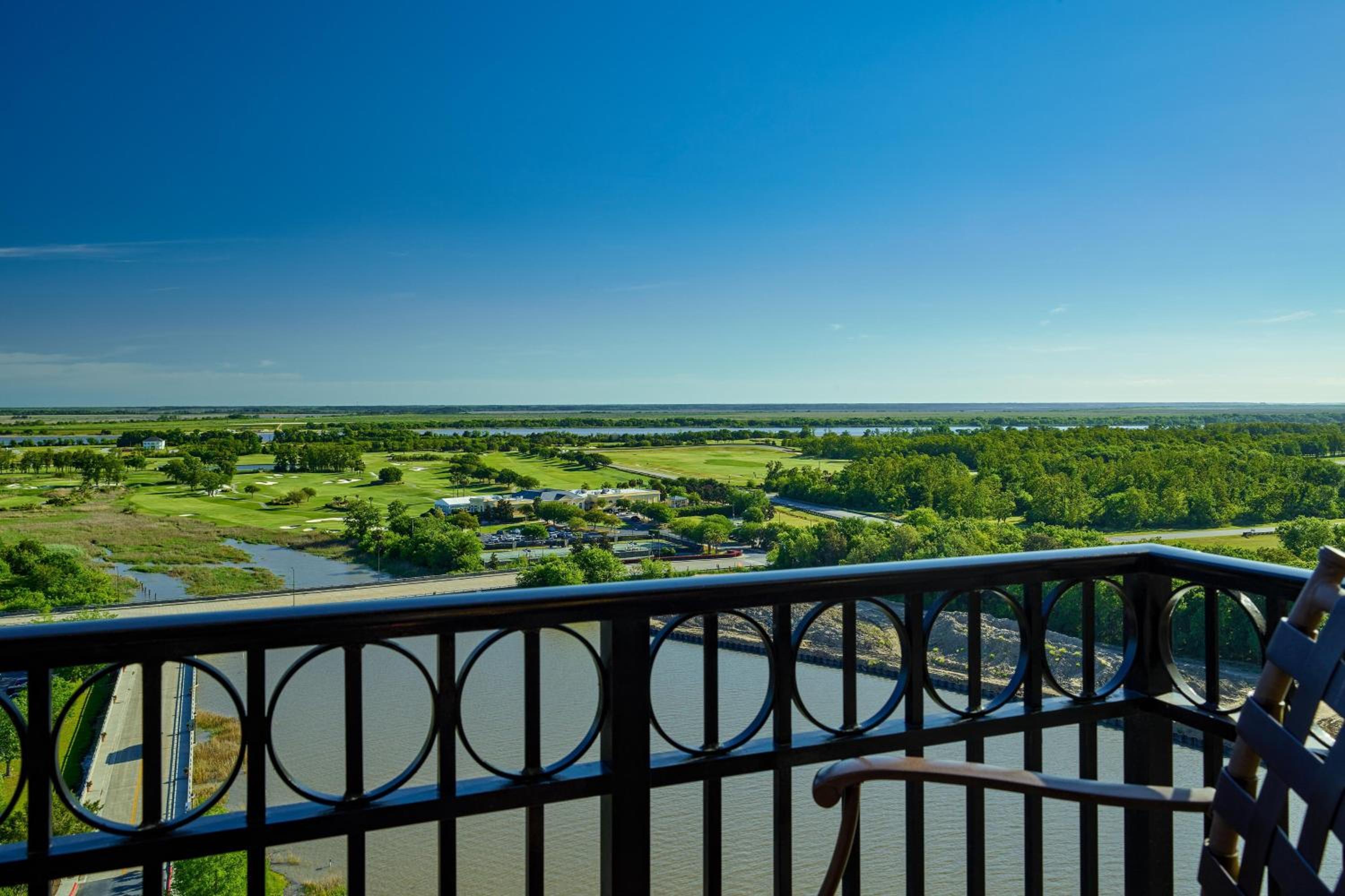 Guest room, 2 Double, Golf view, Balcony - Photo 5