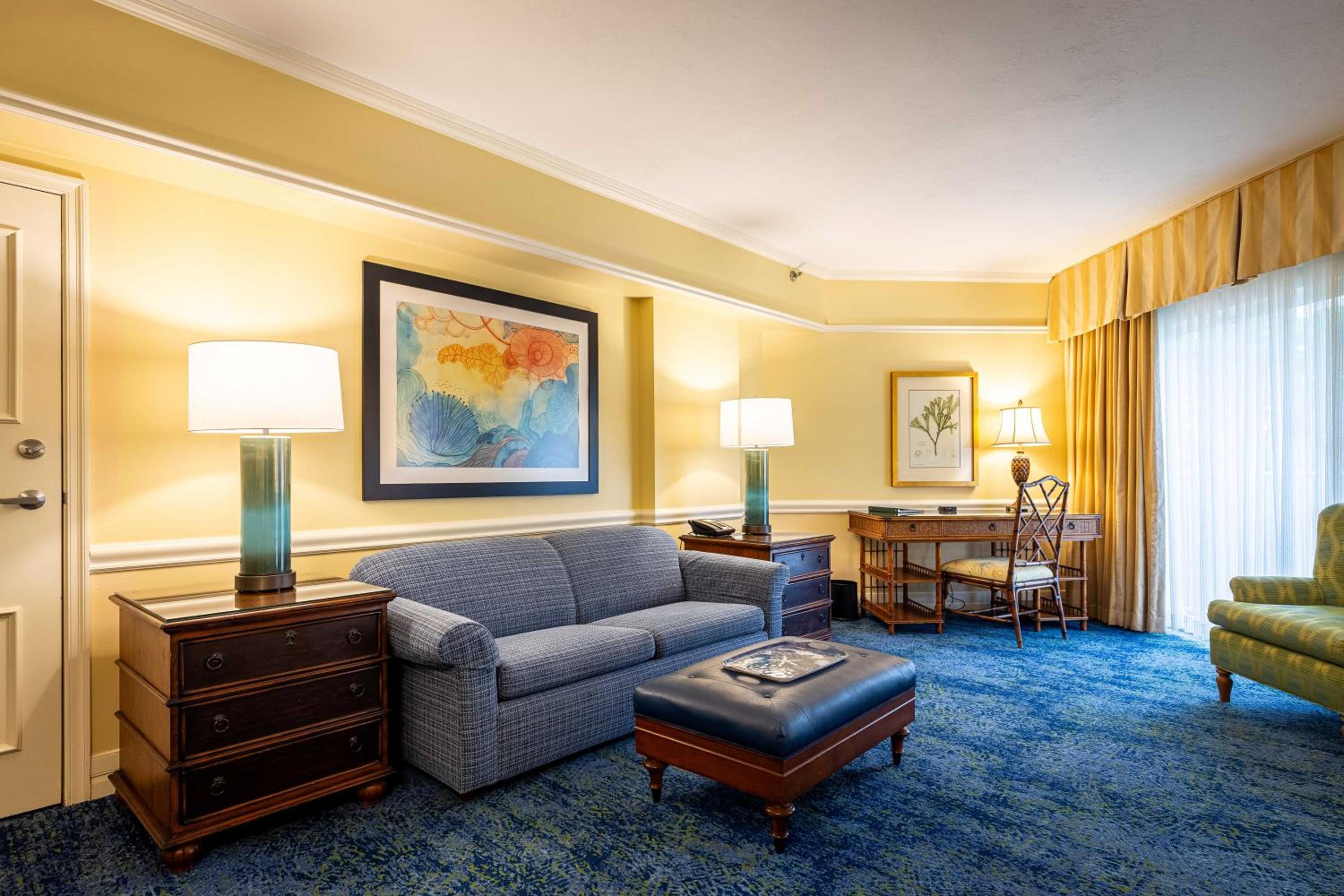 Executive One-Bedroom King Suite - Photo 16