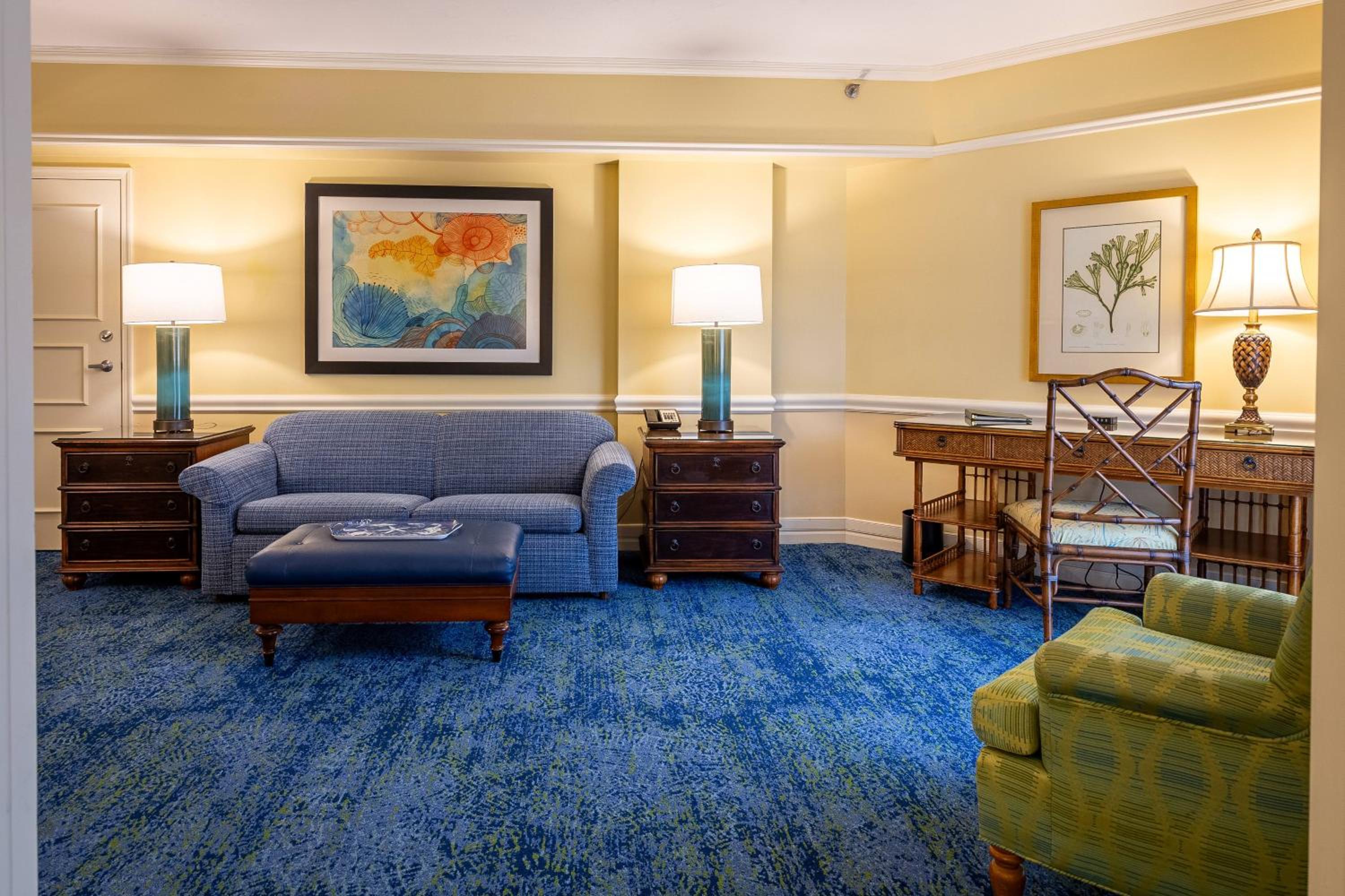 Executive One-Bedroom King Suite - Photo 13