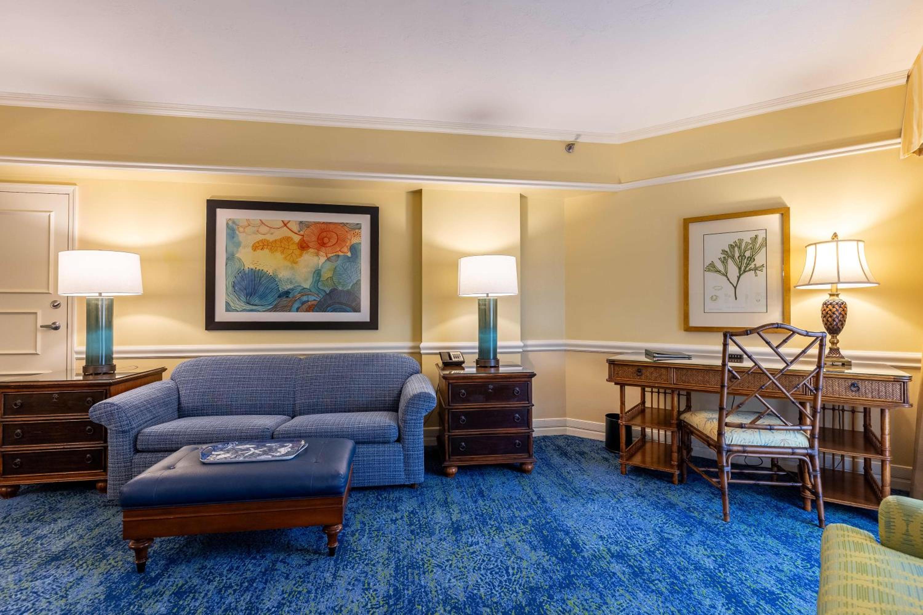 Executive One-Bedroom King Suite - Photo 14