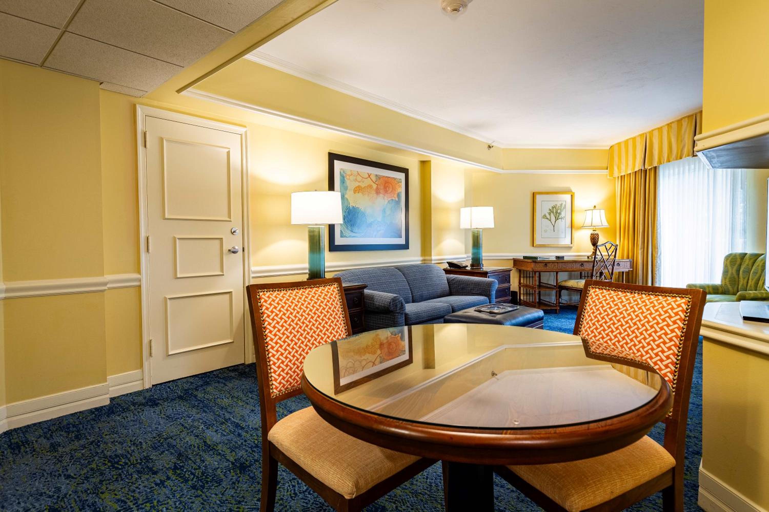 Executive One-Bedroom King Suite - Photo 12