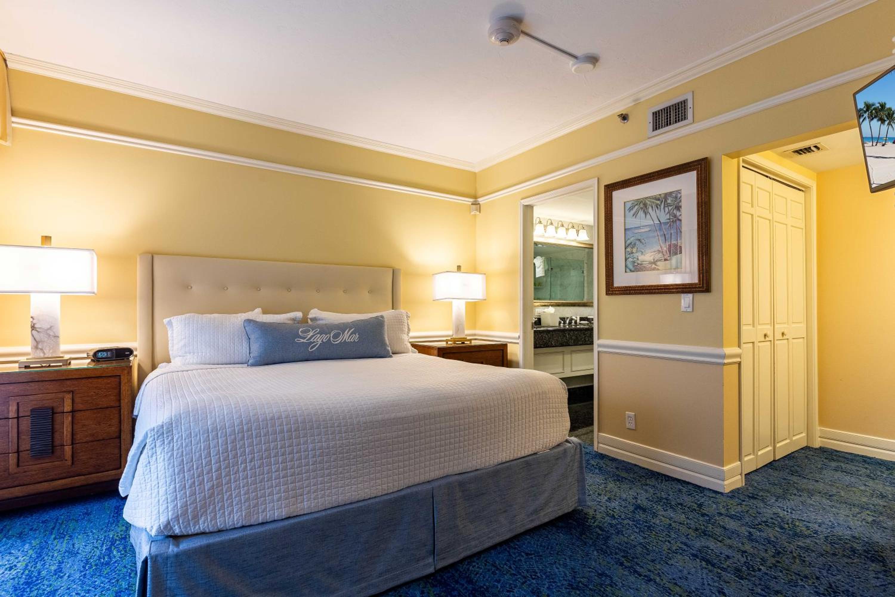 Executive One-Bedroom King Suite - Photo 10