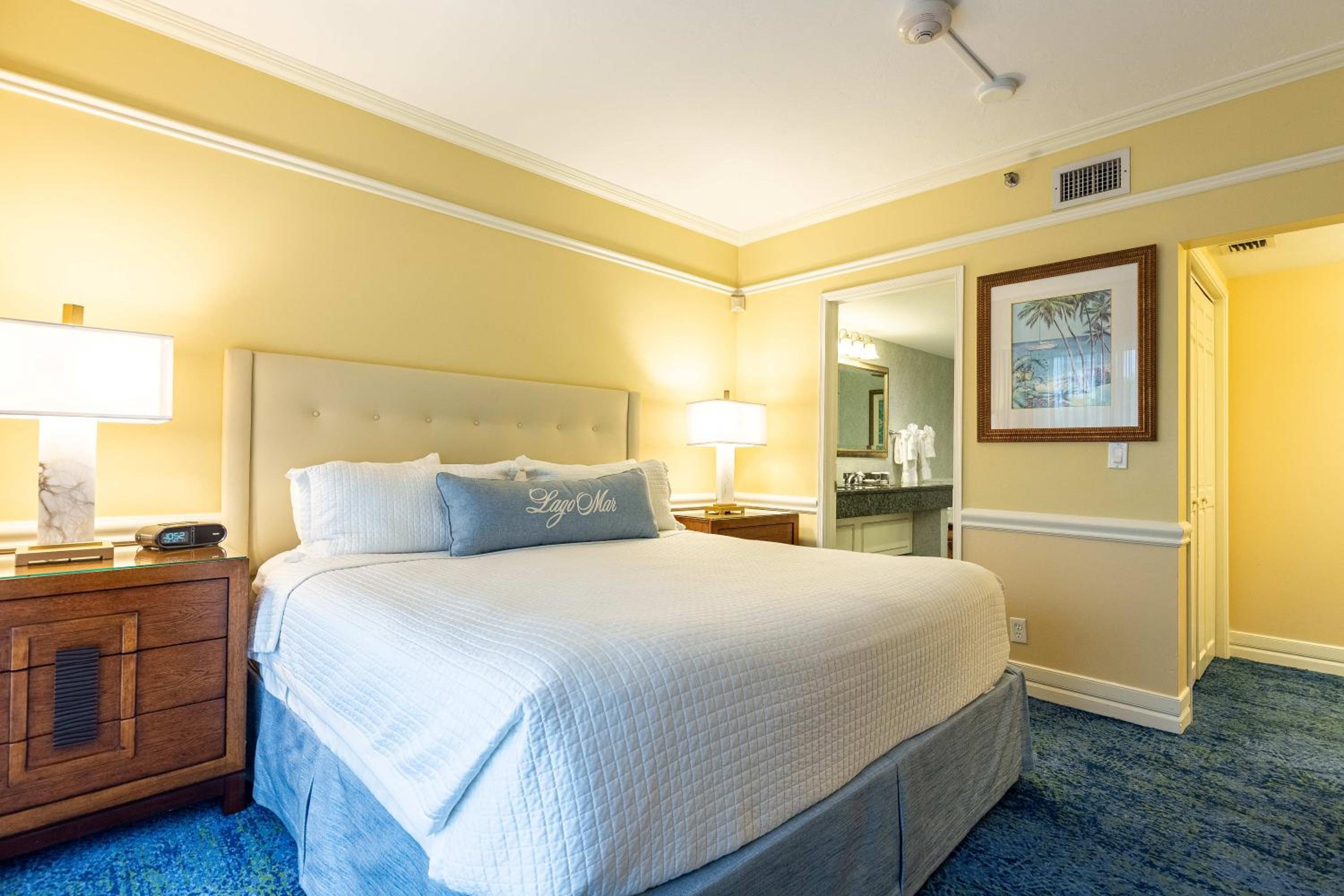 Executive One-Bedroom King Suite - Photo 9