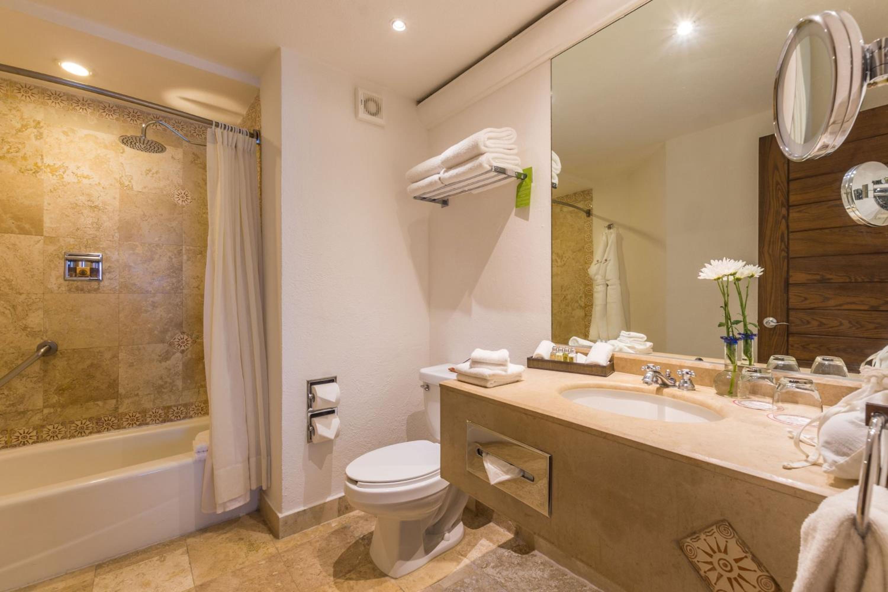 Deluxe Double Room with Two Double Beds - Photo 3