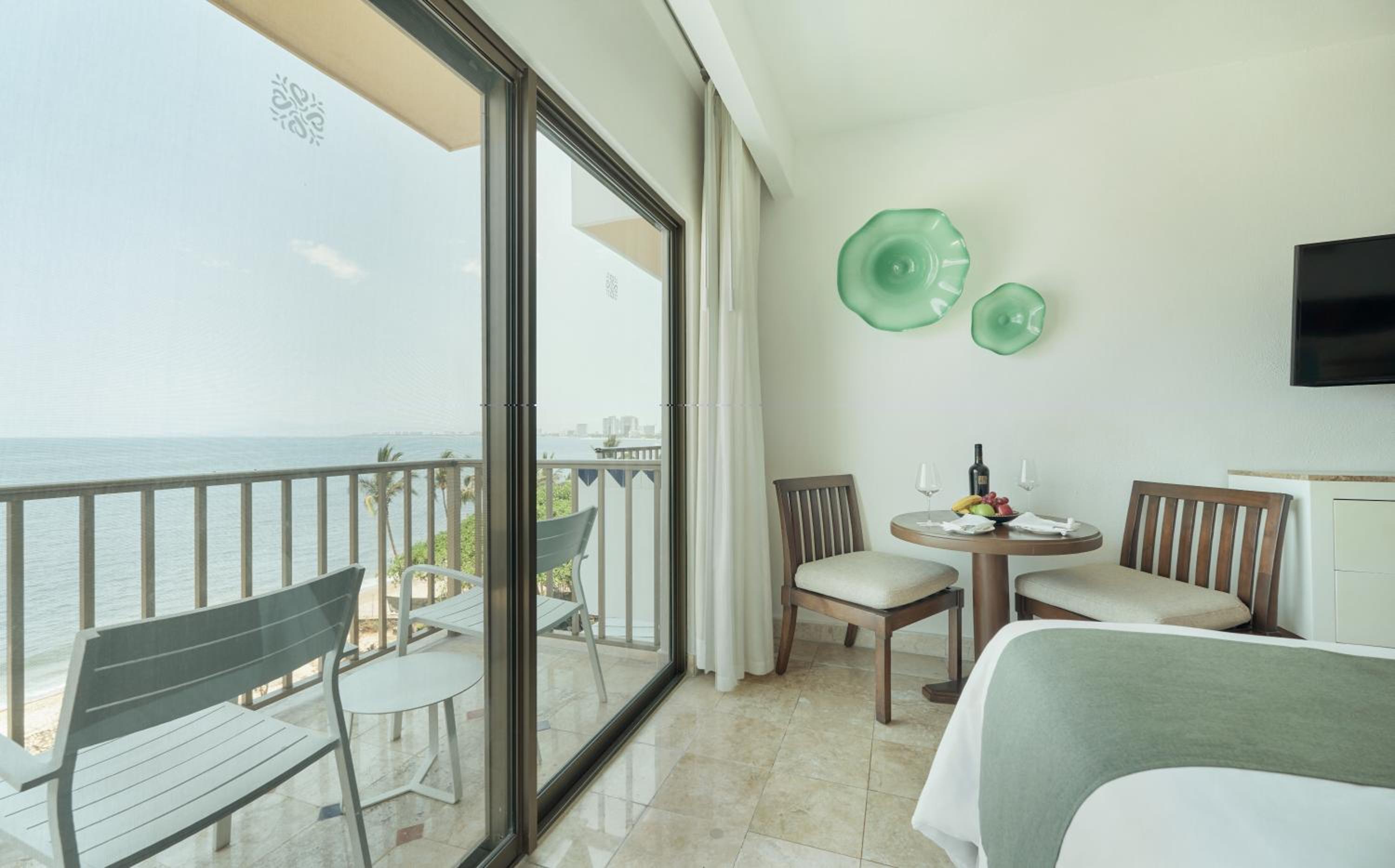Deluxe Double Room with Two Double Beds - Photo 2