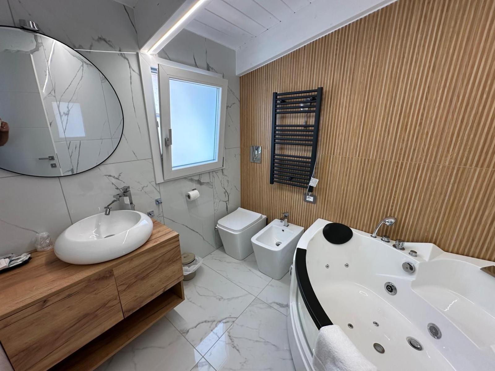 Quadruple Room with Bath photo 2