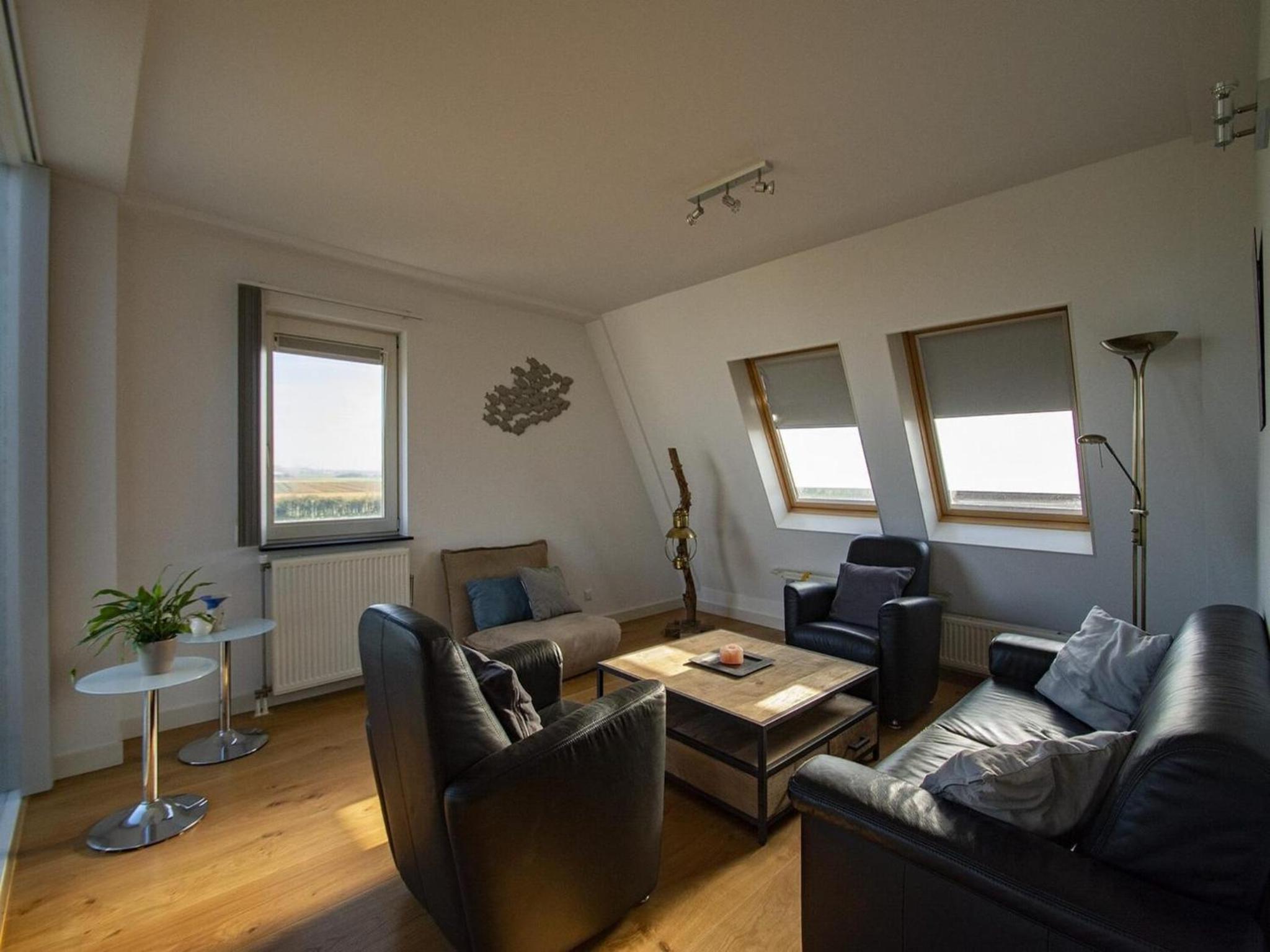 Three-Bedroom Apartment photo 3