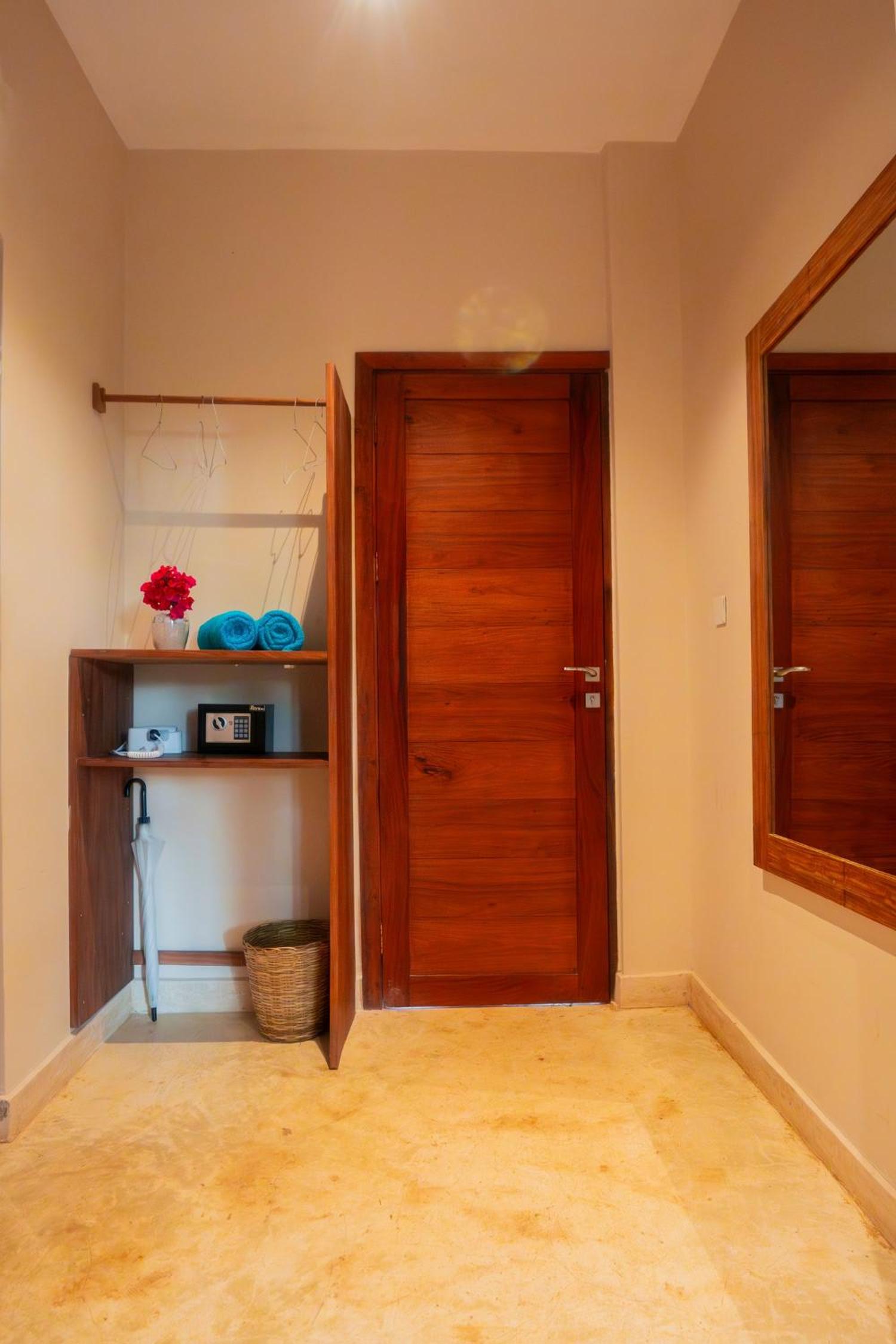 Twin Room with Balcony photo 3