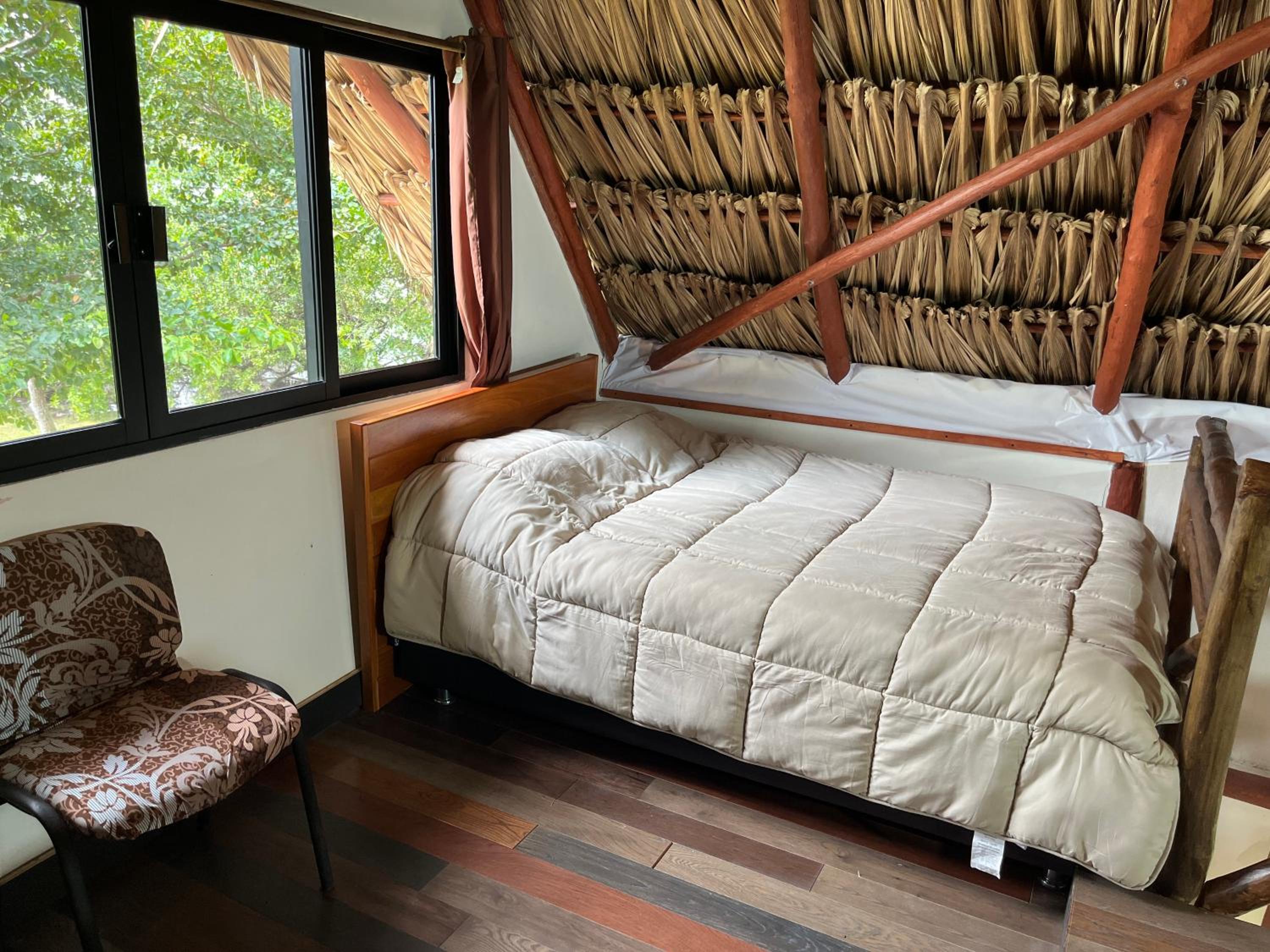 Two-Bedroom Bungalow - Photo 5
