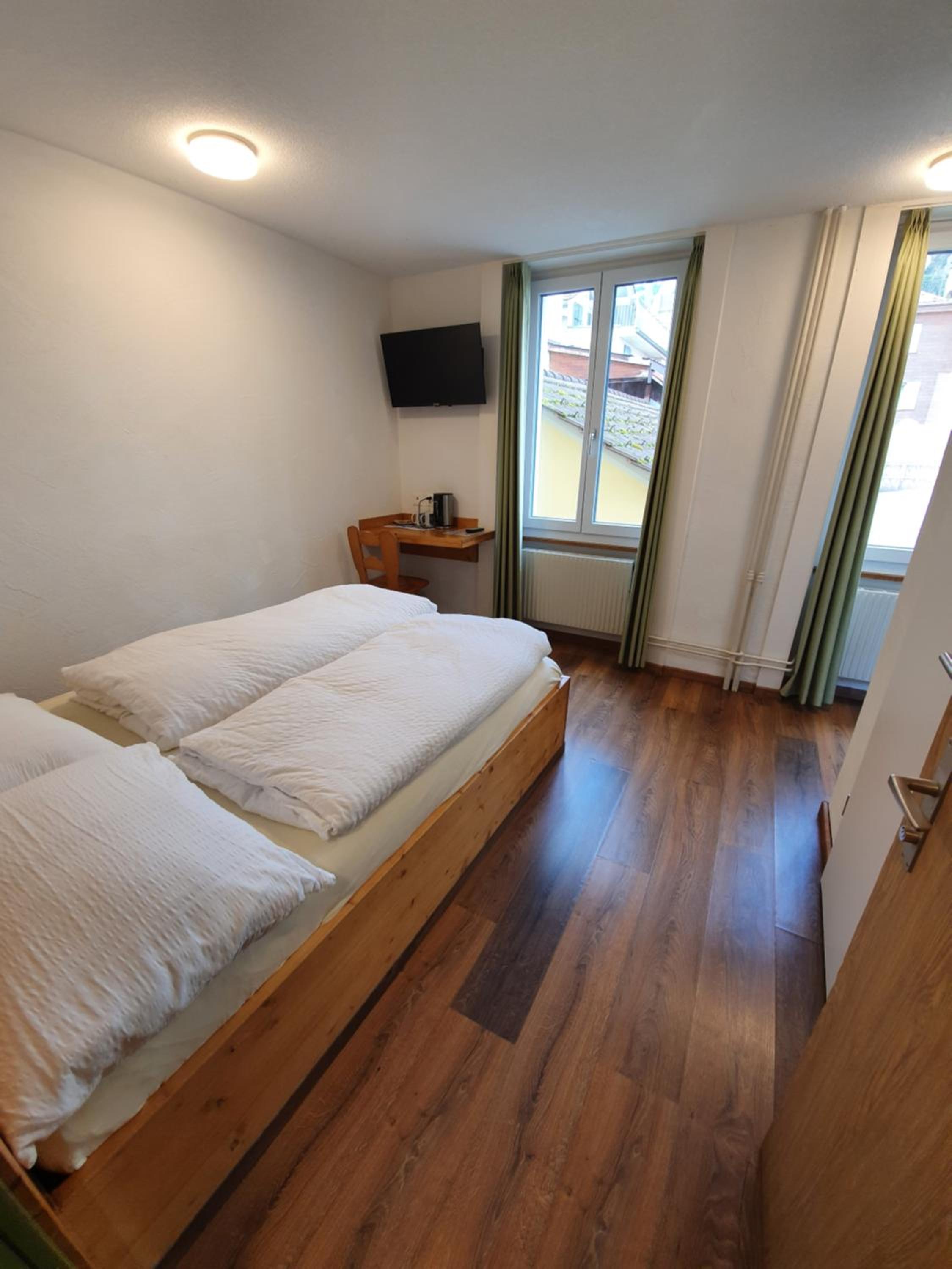 Double Room with Private Bathroom - Photo 1