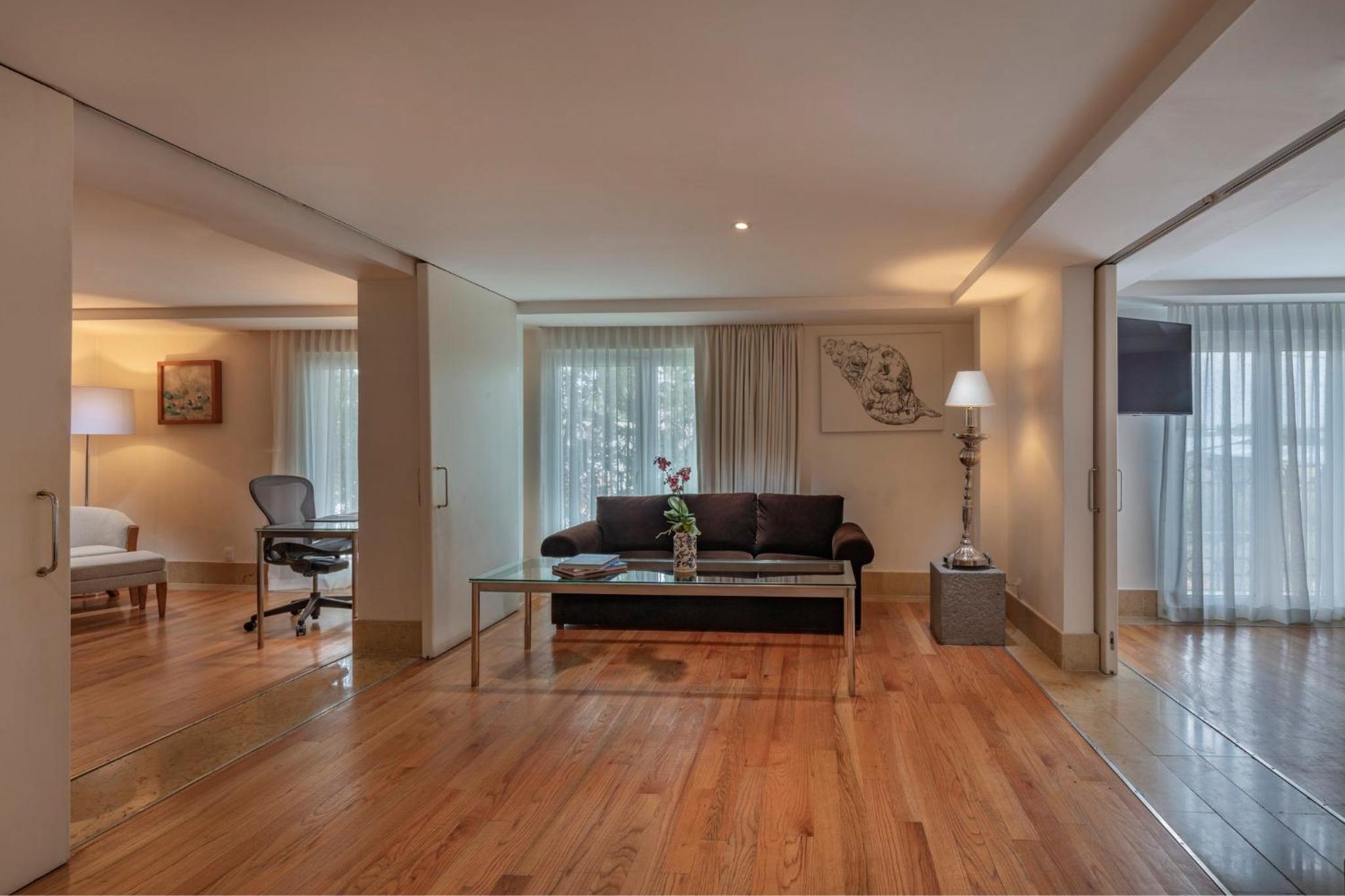Two-Bedroom Suite - Photo 3