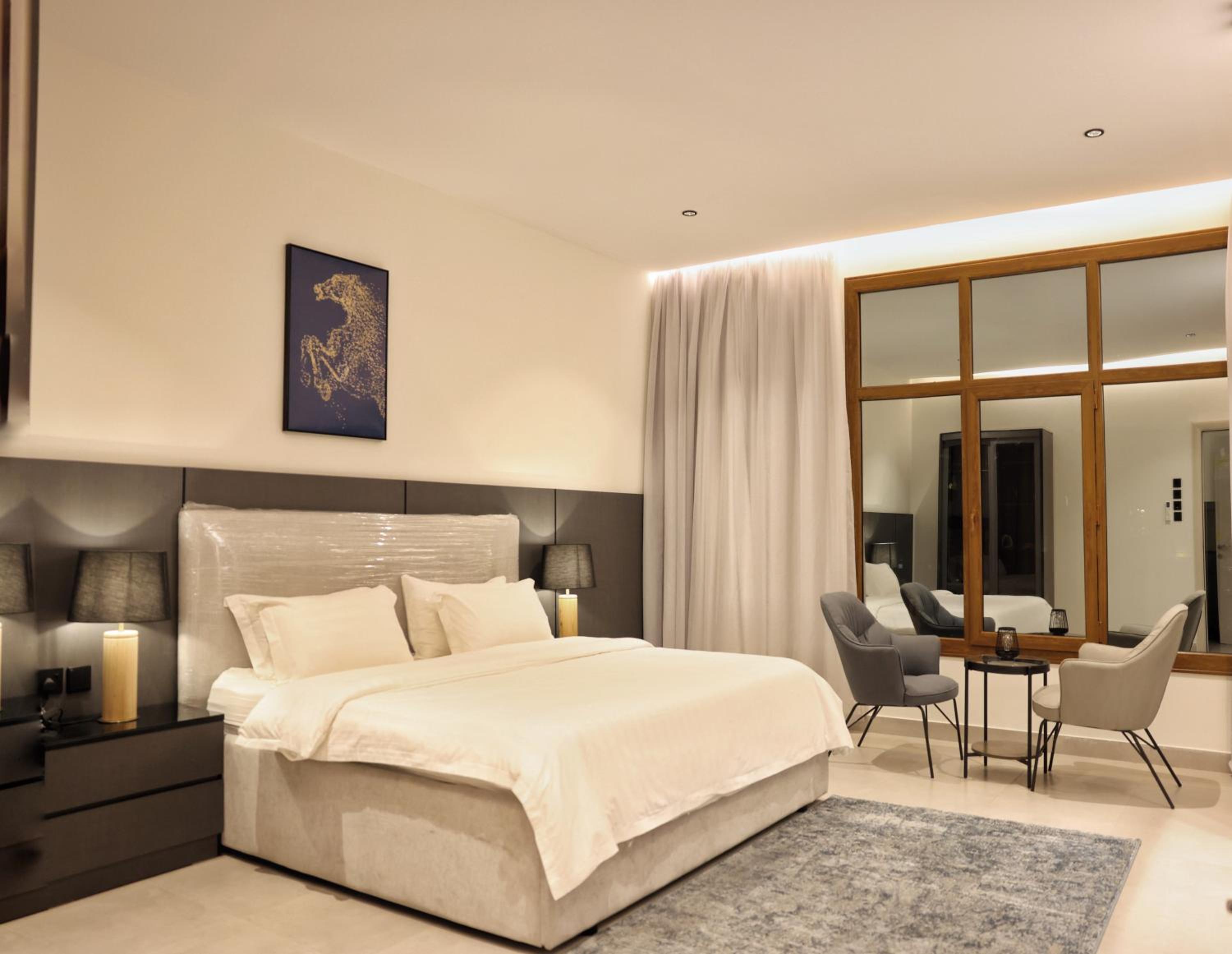 Deluxe Double Room (2 Adults + 1 Child) photo 1