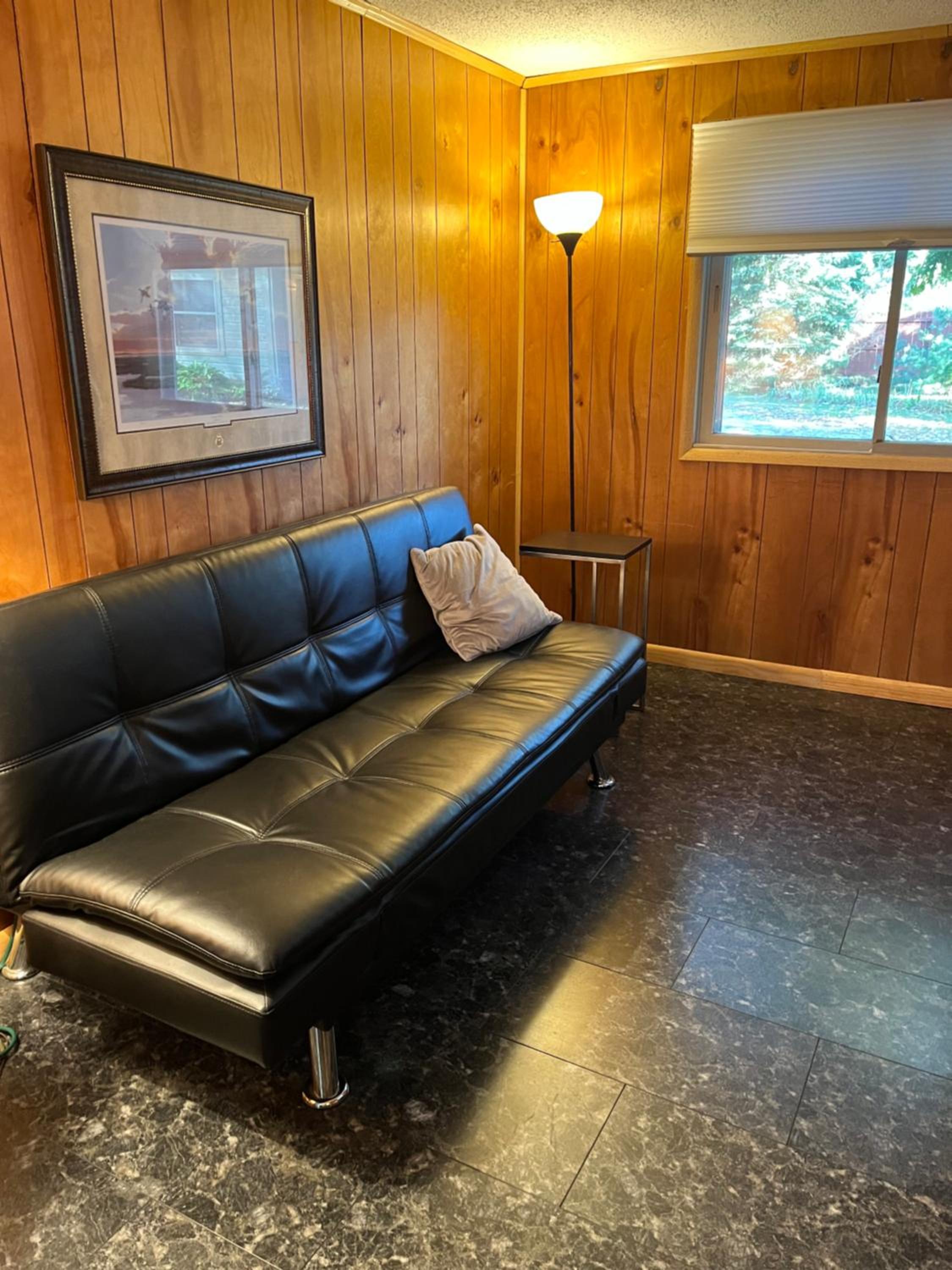 One-Bedroom House photo 1