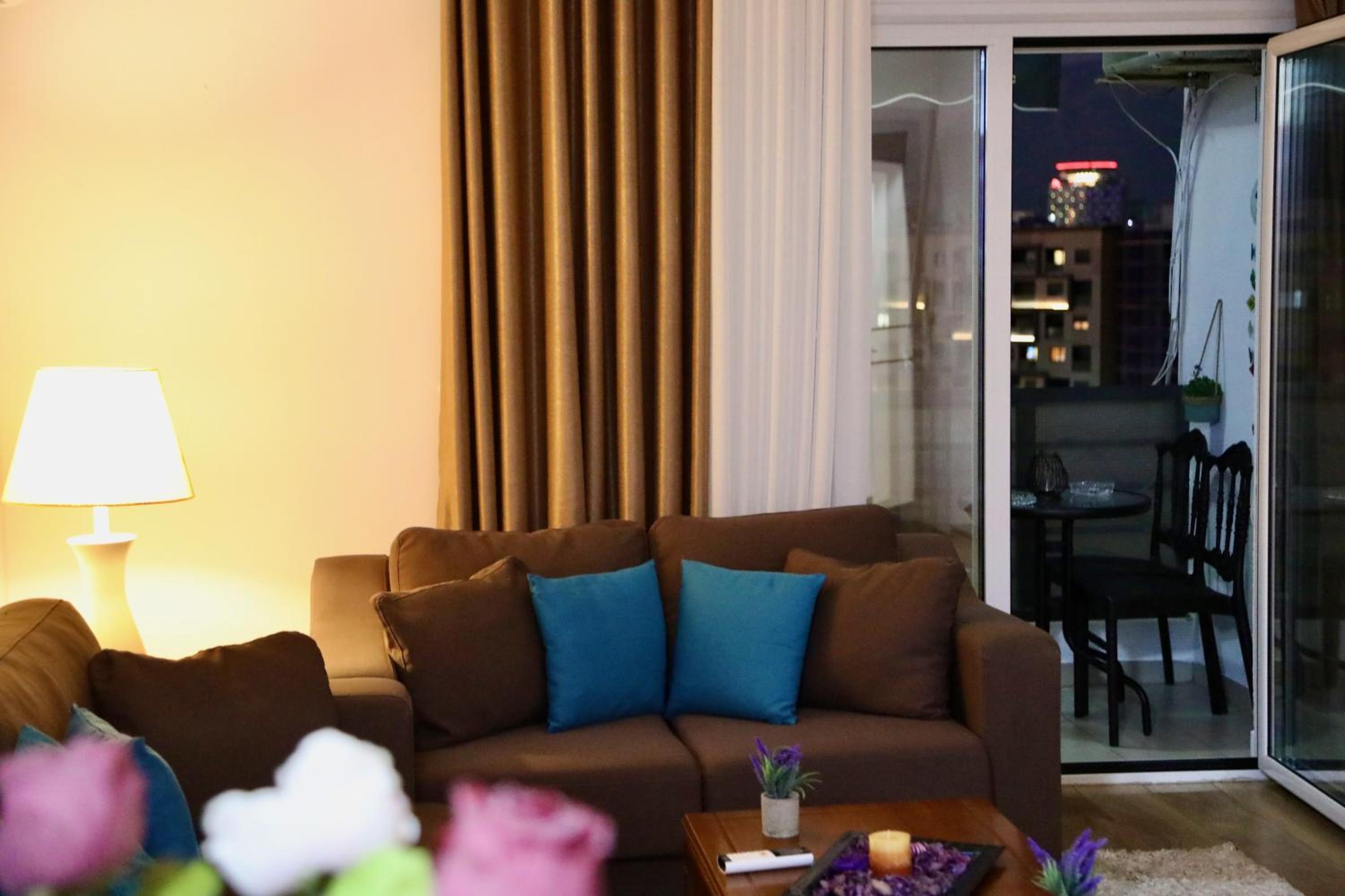 Three-Bedroom Apartment with Balcony