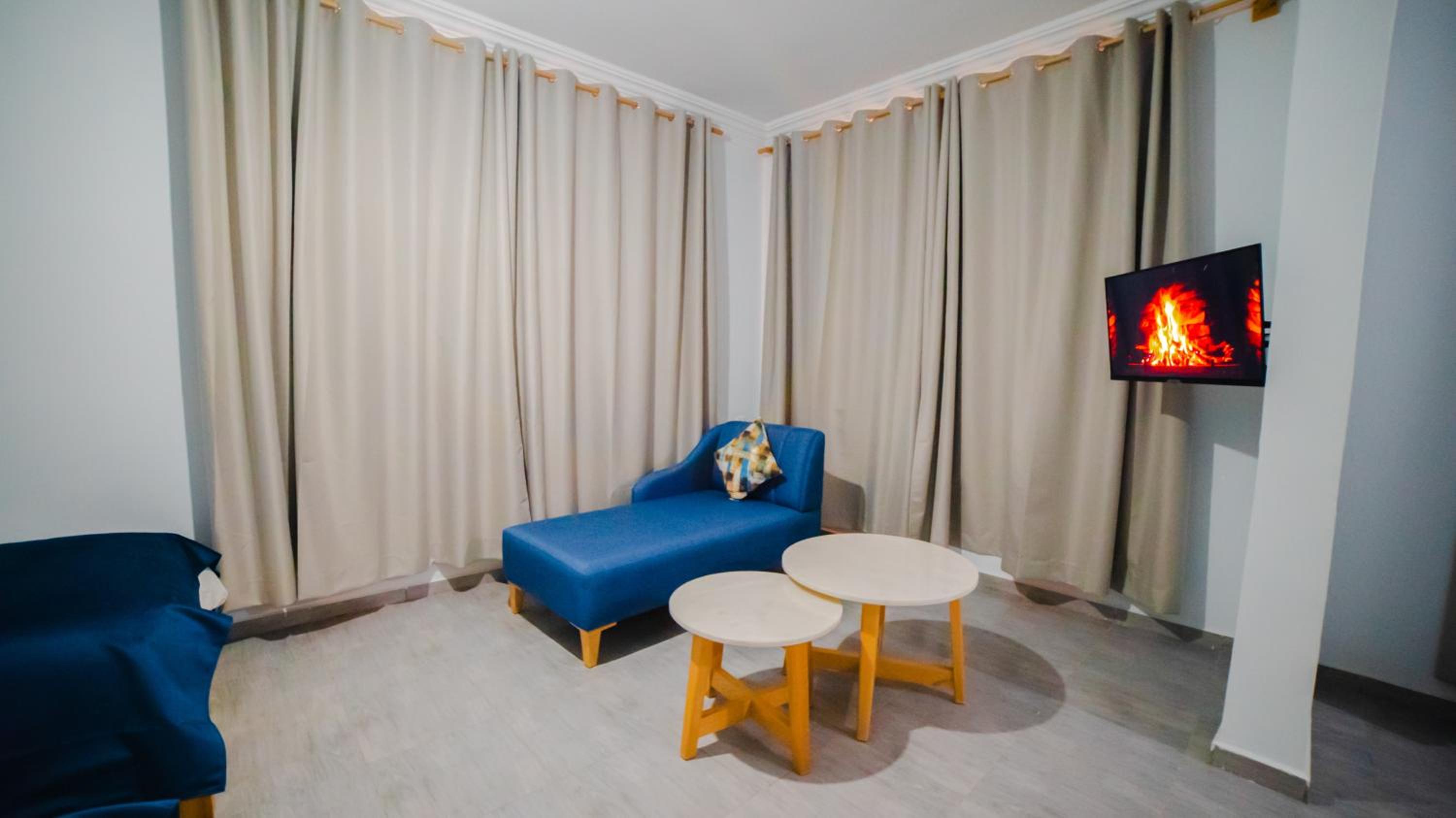 Family Room photo 2