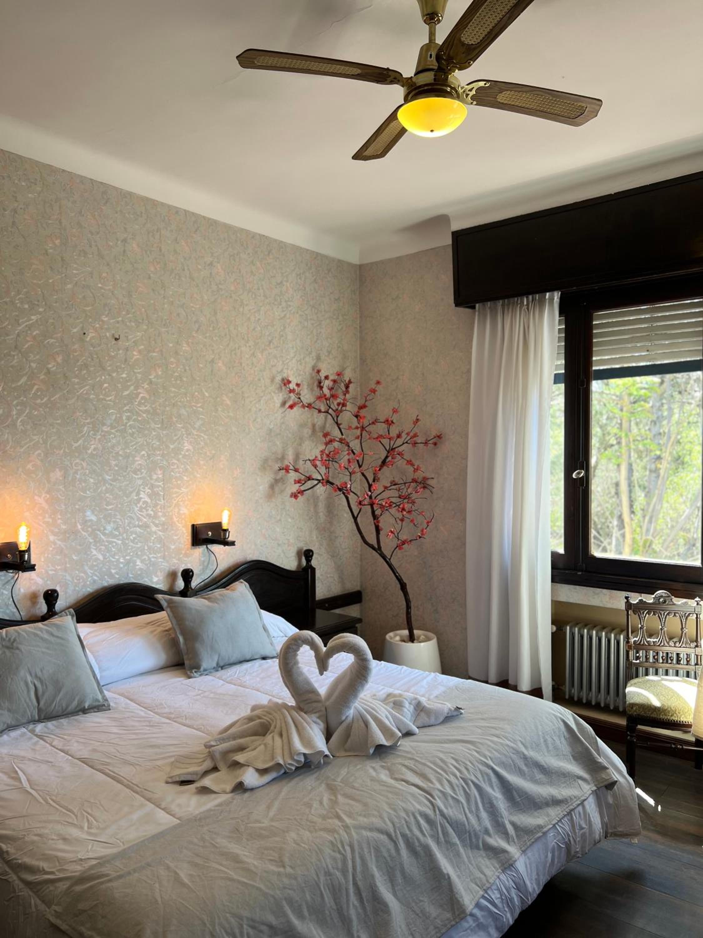 Deluxe Double Room with Balcony photo 1