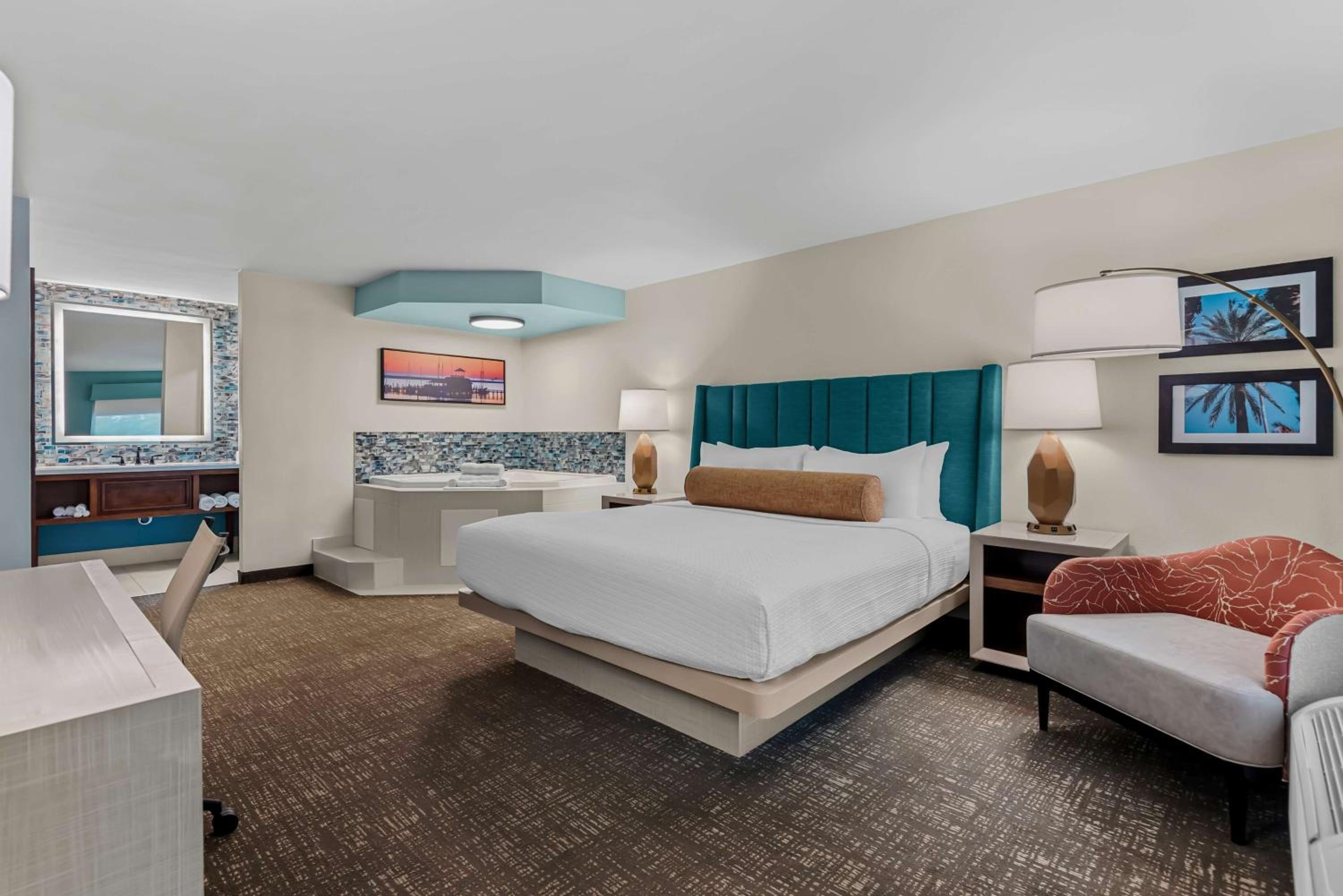 King Room with Spa Bath - Photo 5
