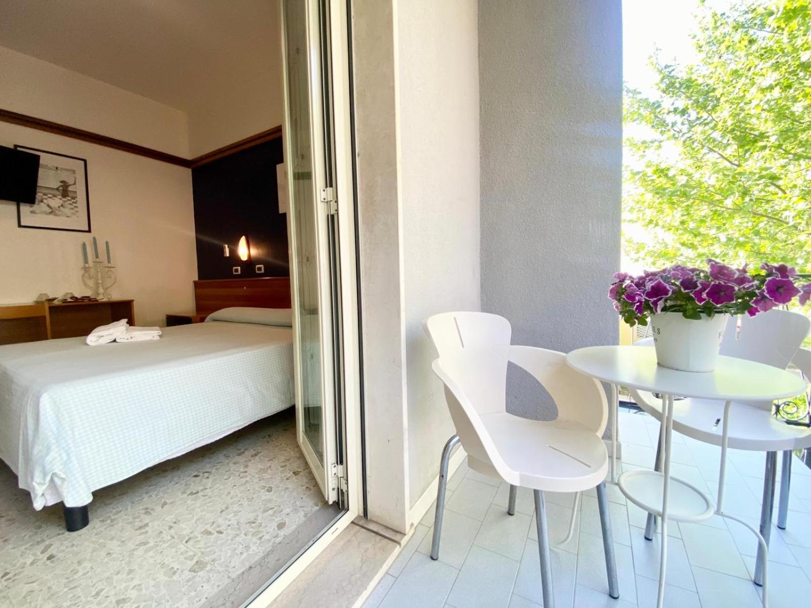 Triple Room with Balcony photo 3