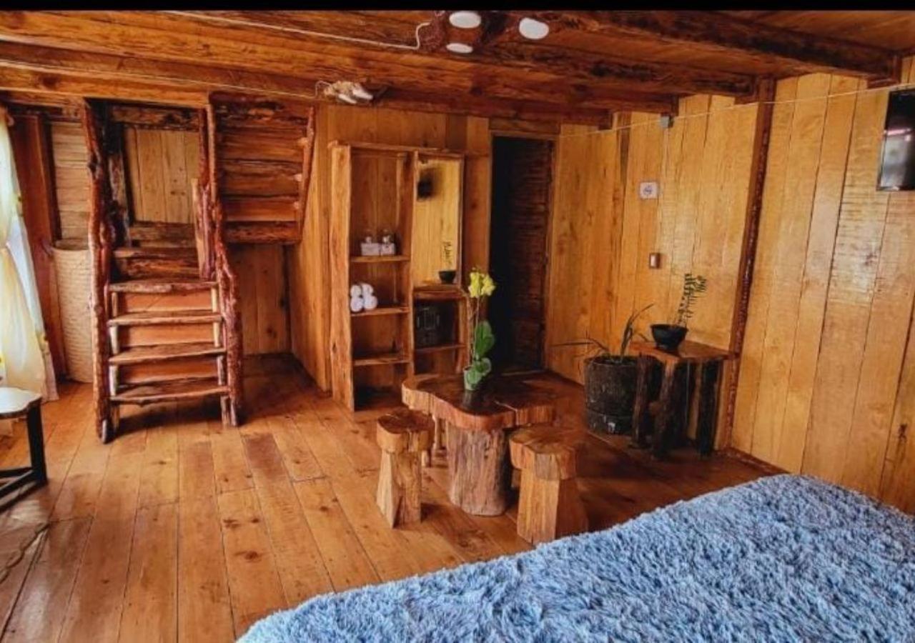 Standard Queen Room with Two Queen Beds photo 1