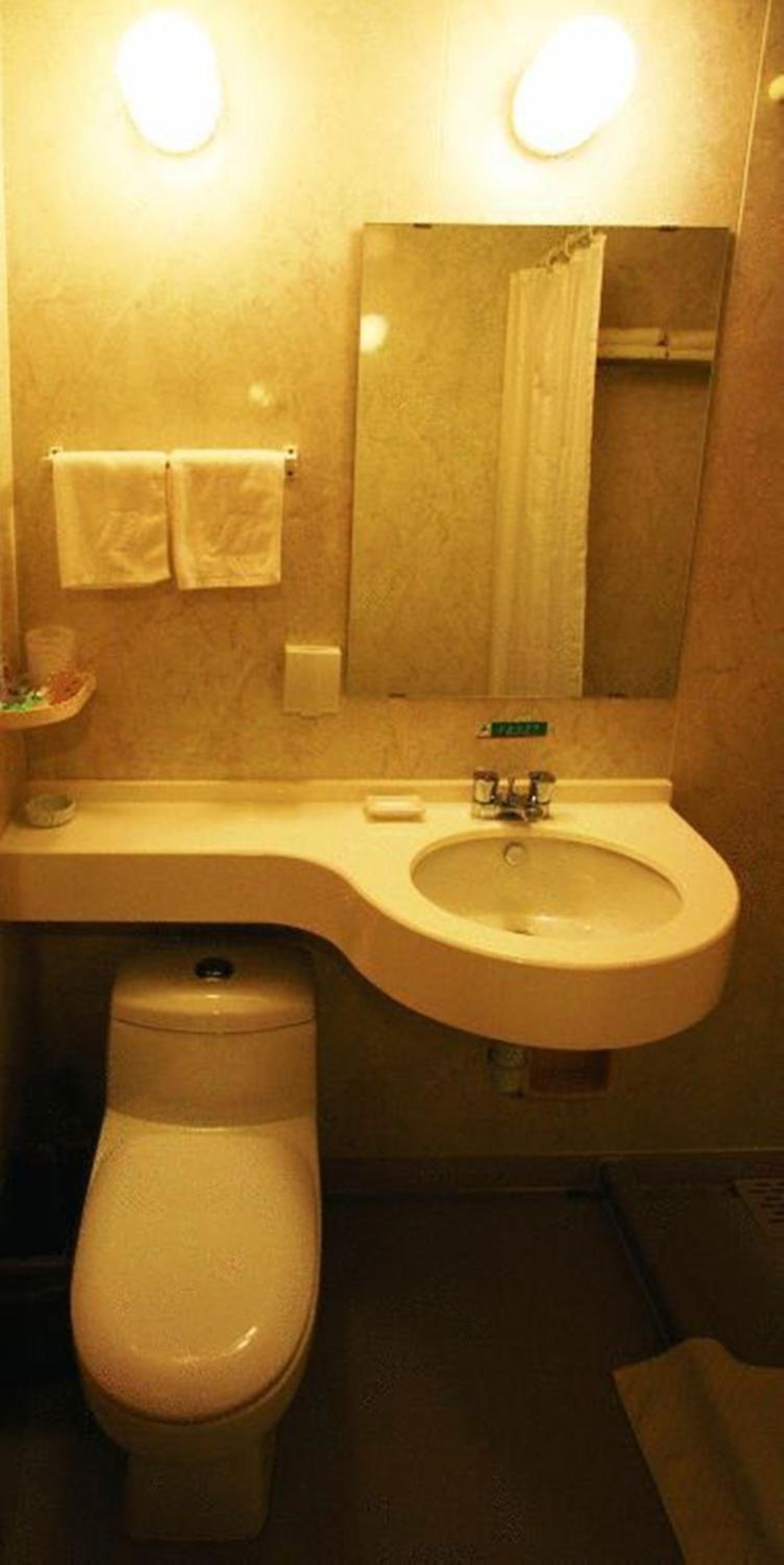 Twin Room with Theme