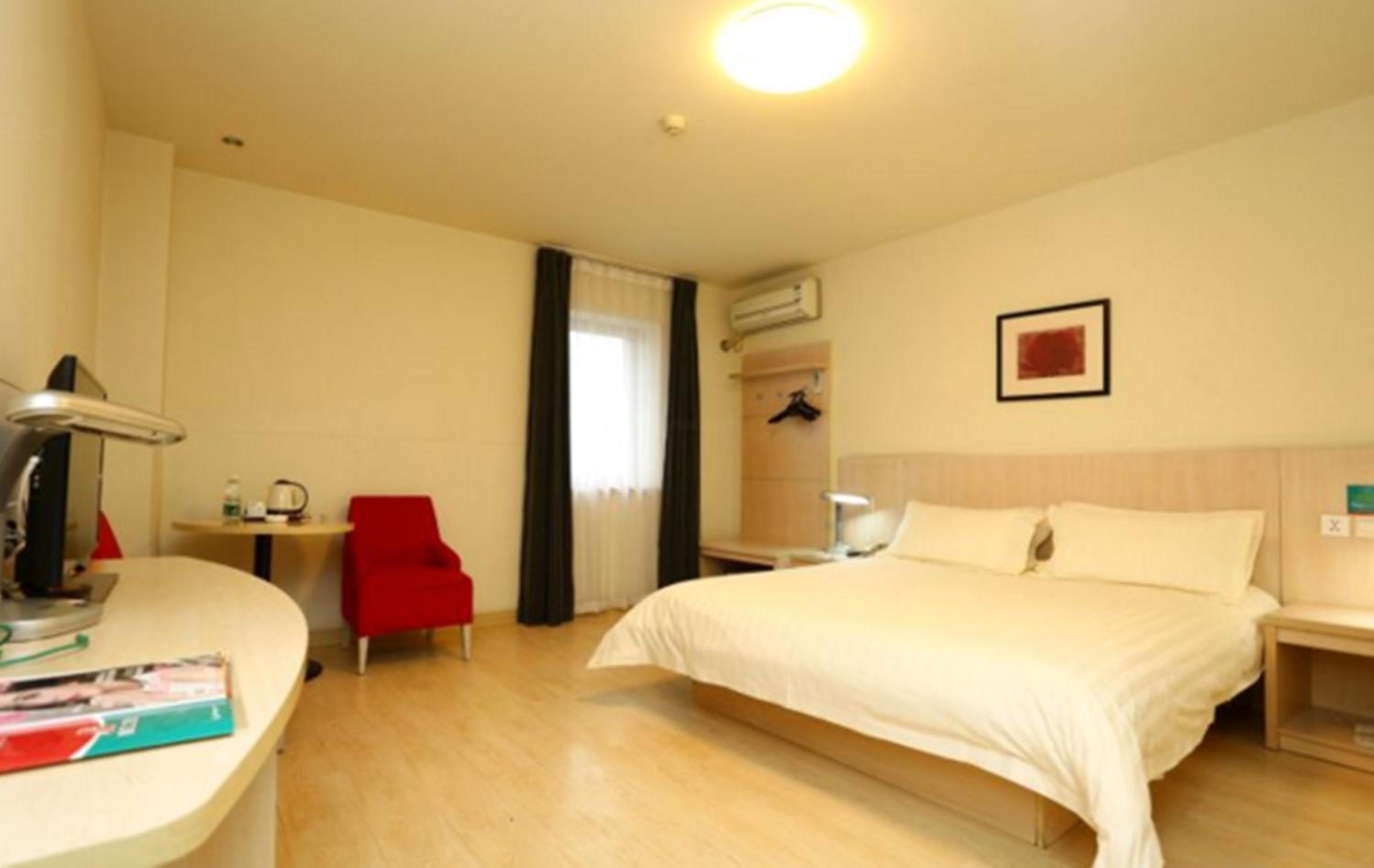 Elegant Double Room photo 2