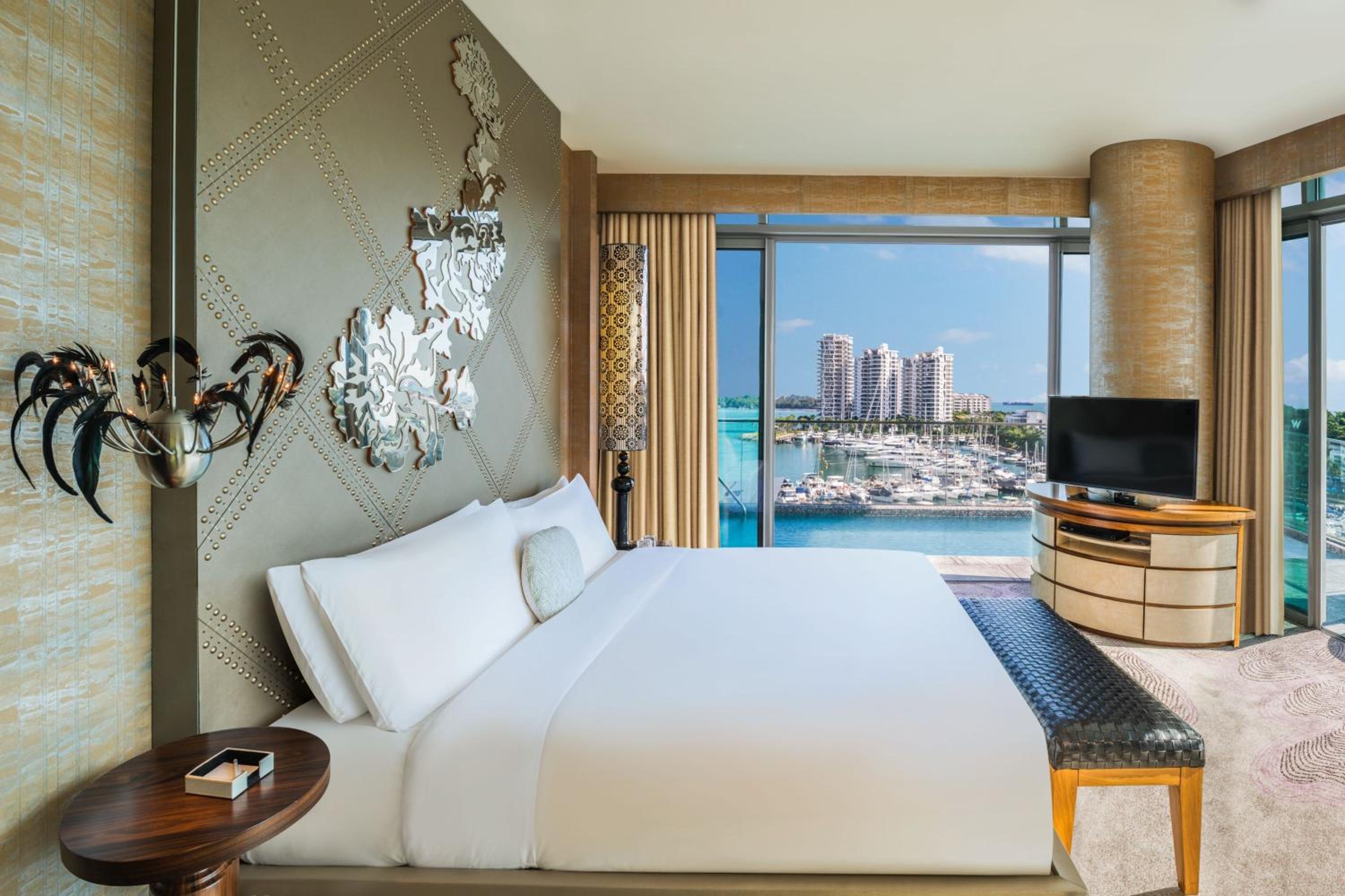Escape Suite, 1 Bedroom Suite, 1 Super King Bed, Balcony, Top Floor, Private Outdoor Pool