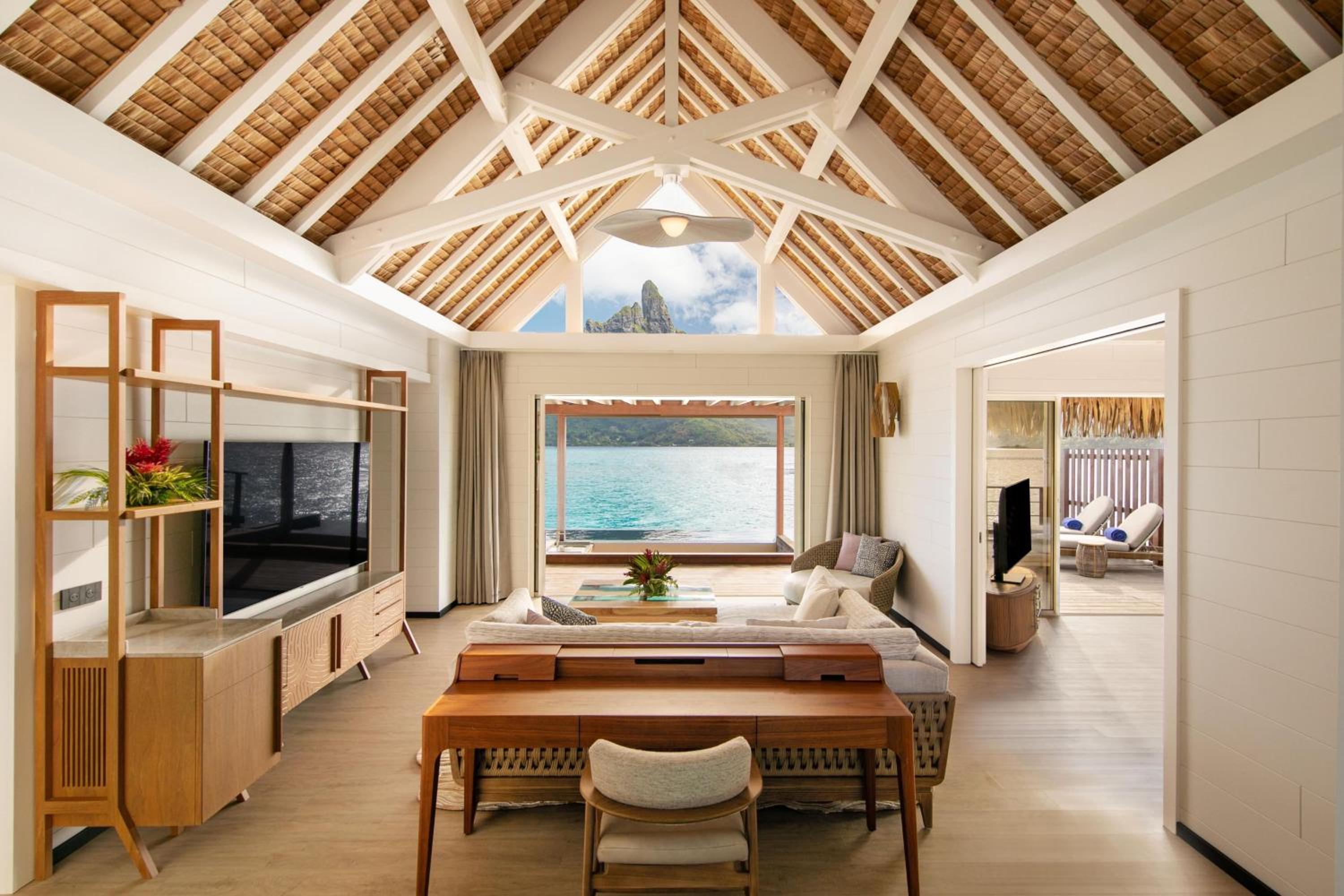 Overwater Villa, 2 Bedroom, Premium Otemanu View with Plunge Pool