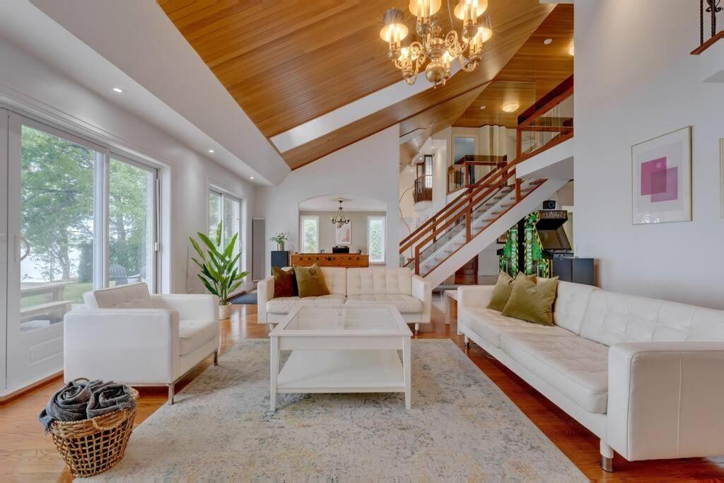 Villa photo 1