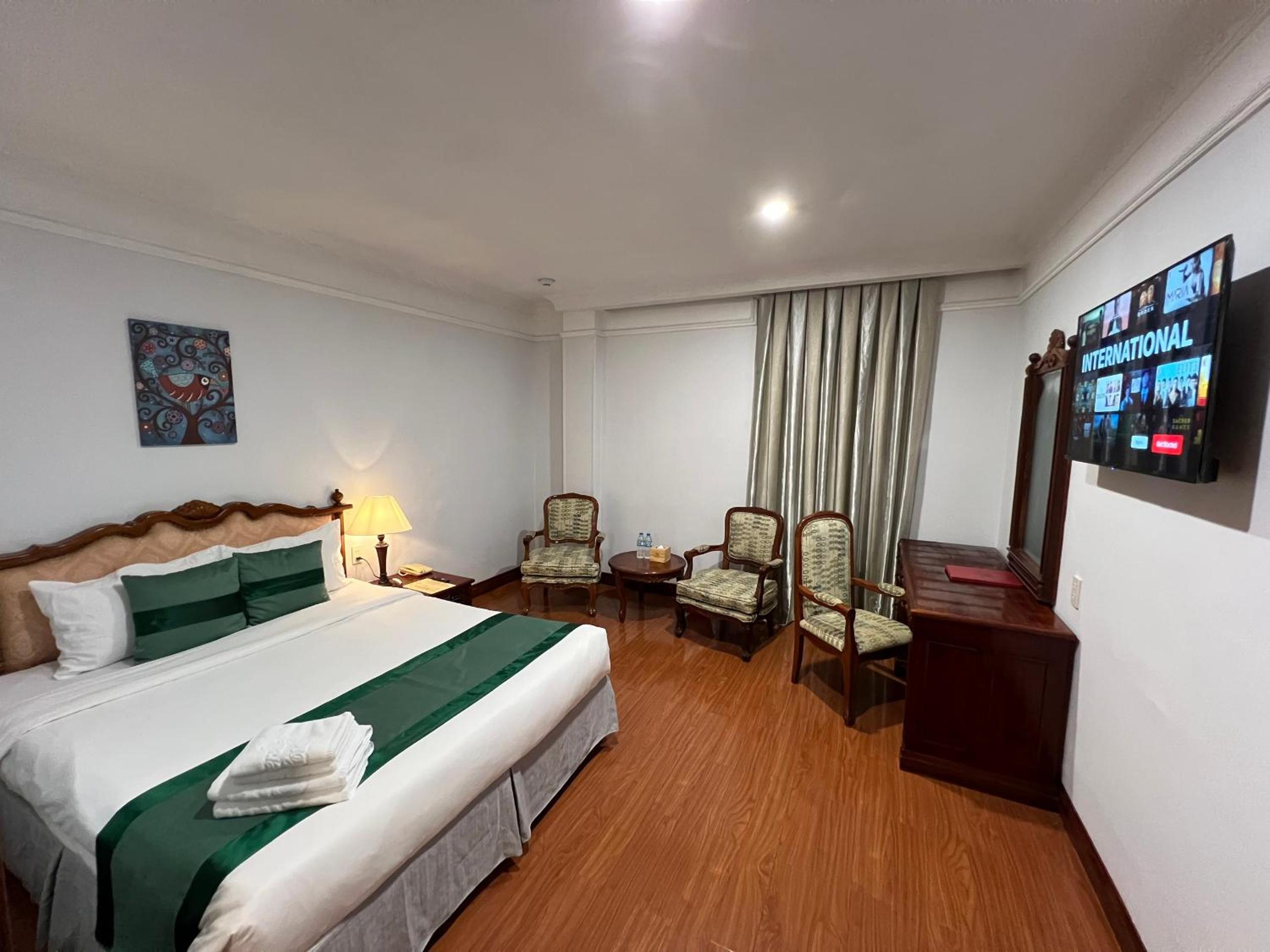 Deluxe Double or Twin Room