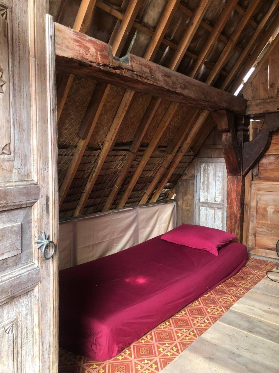 Large Double Room - Photo 4