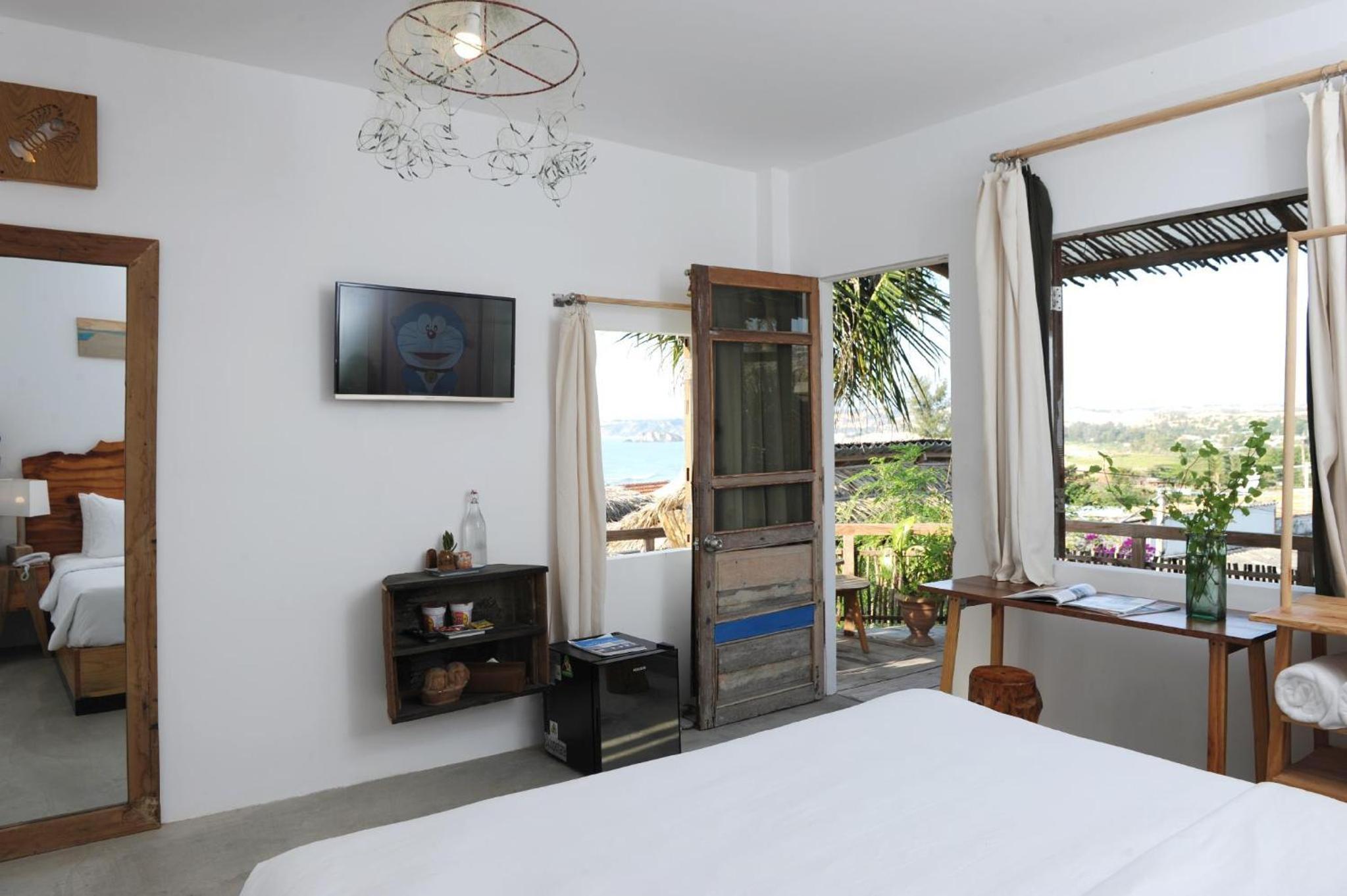 Deluxe Double Room with Balcony and Sea View photo 1