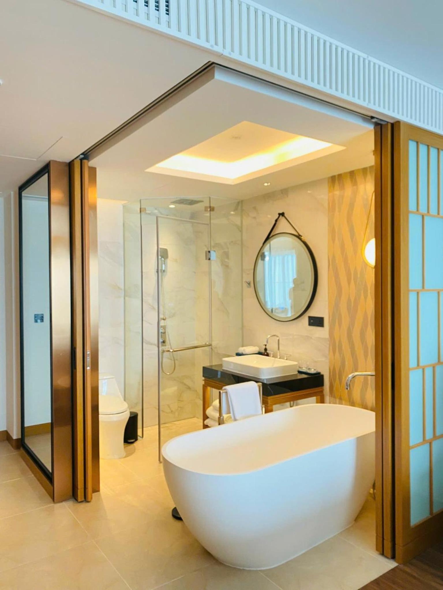 ​Premium Oceanview Double Room - Photo 23