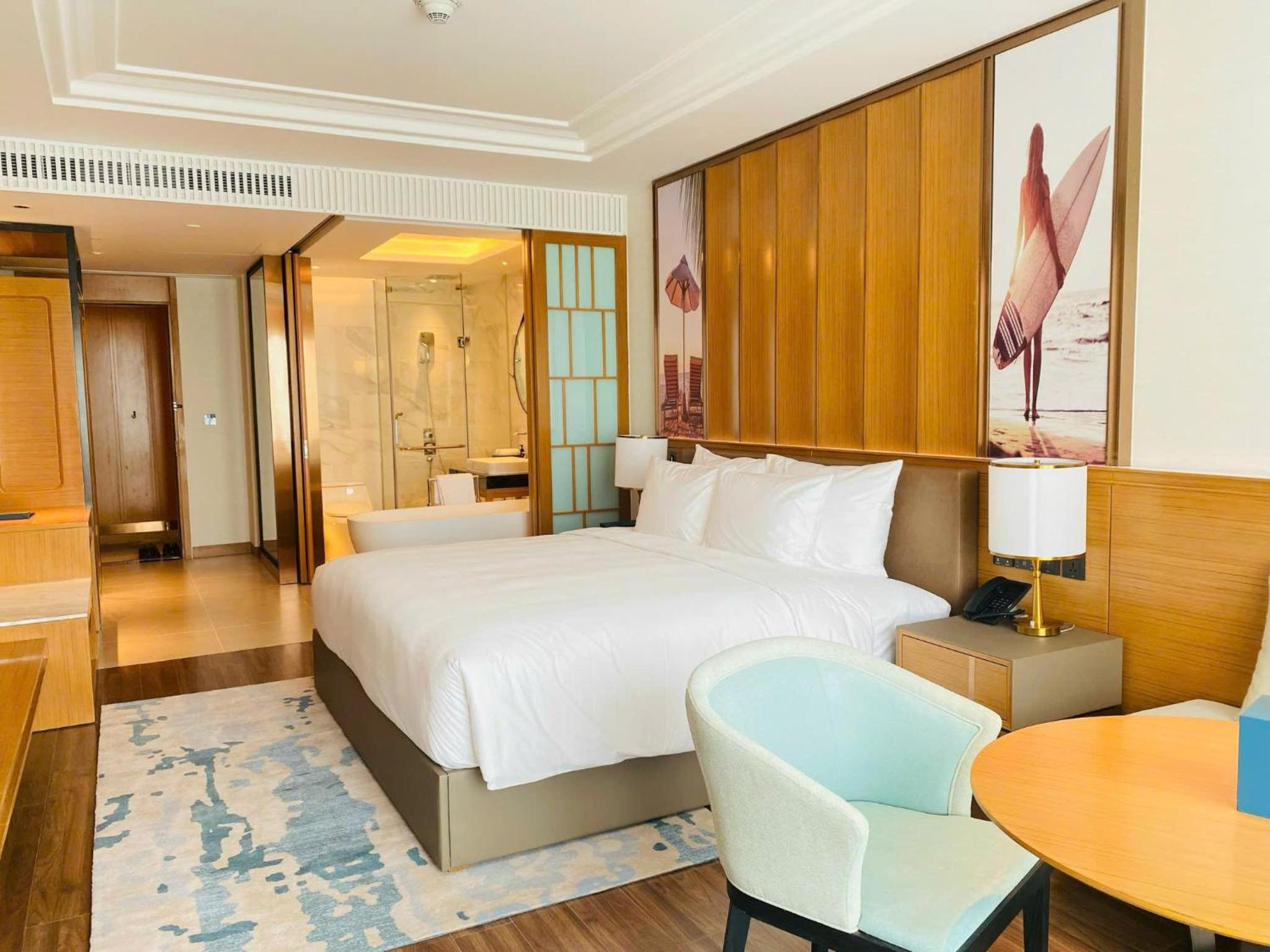 ​Premium Oceanview Double Room - Photo 19