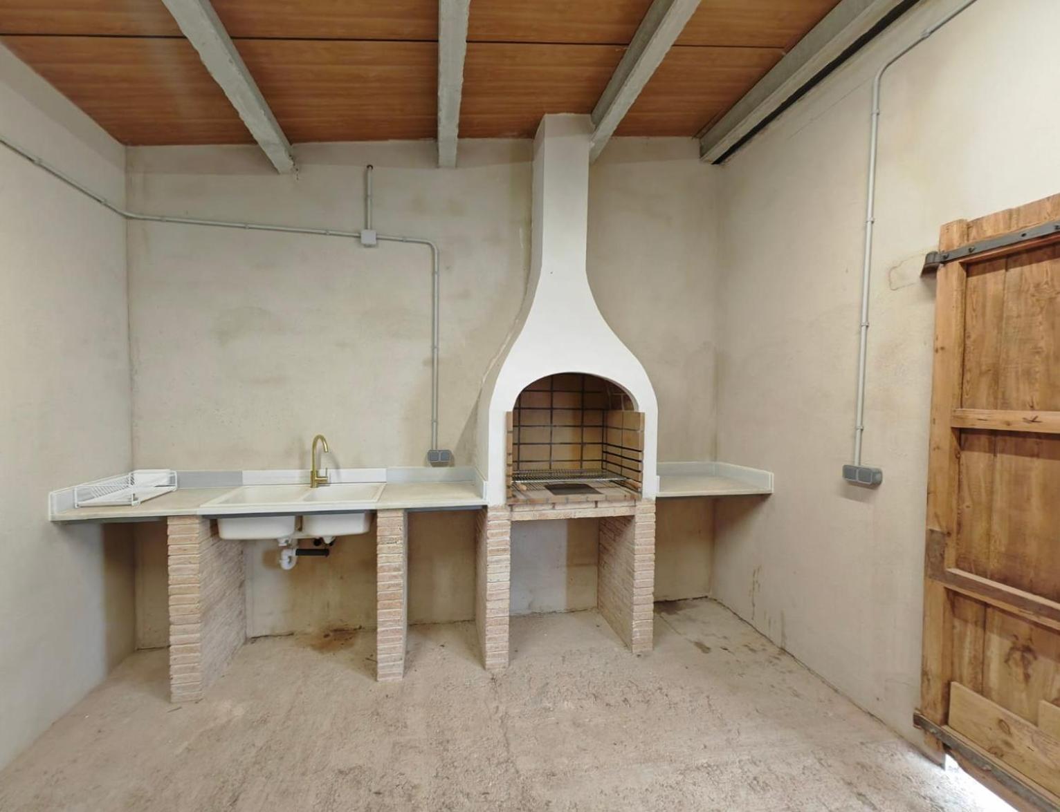 Quadruple Room with Private Bathroom
