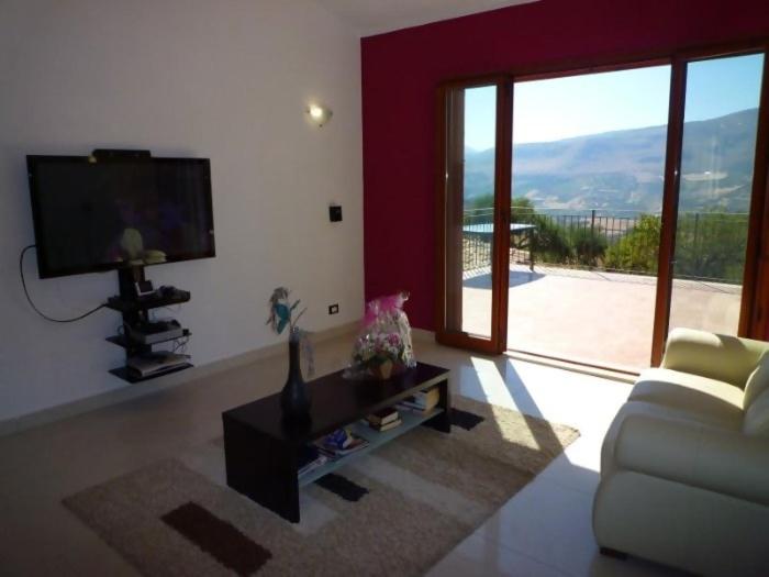 Deluxe Villa photo 2