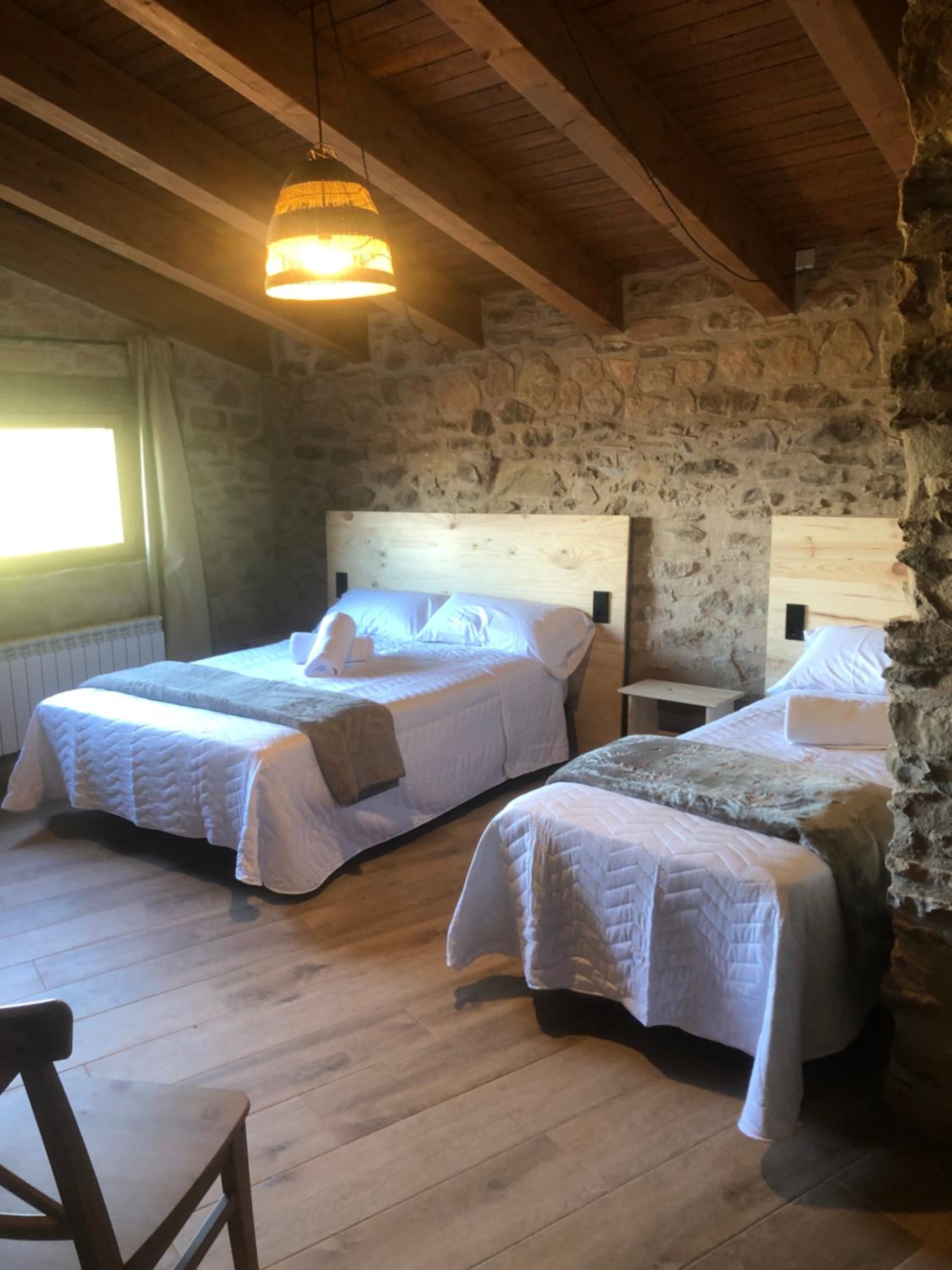 Triple Room with Private Bathroom photo 2