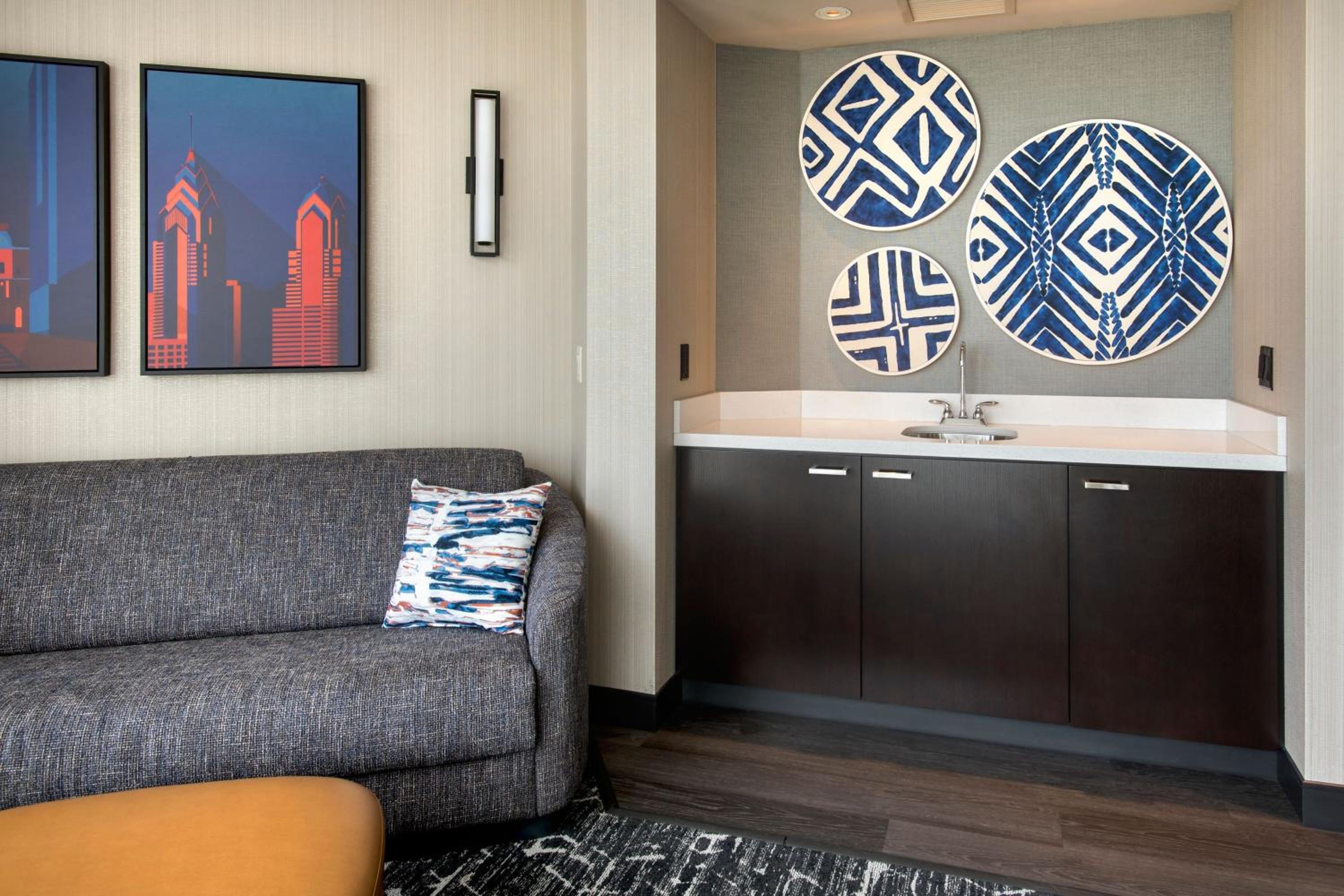 King Suite with Sofa Bed thumbnail 5