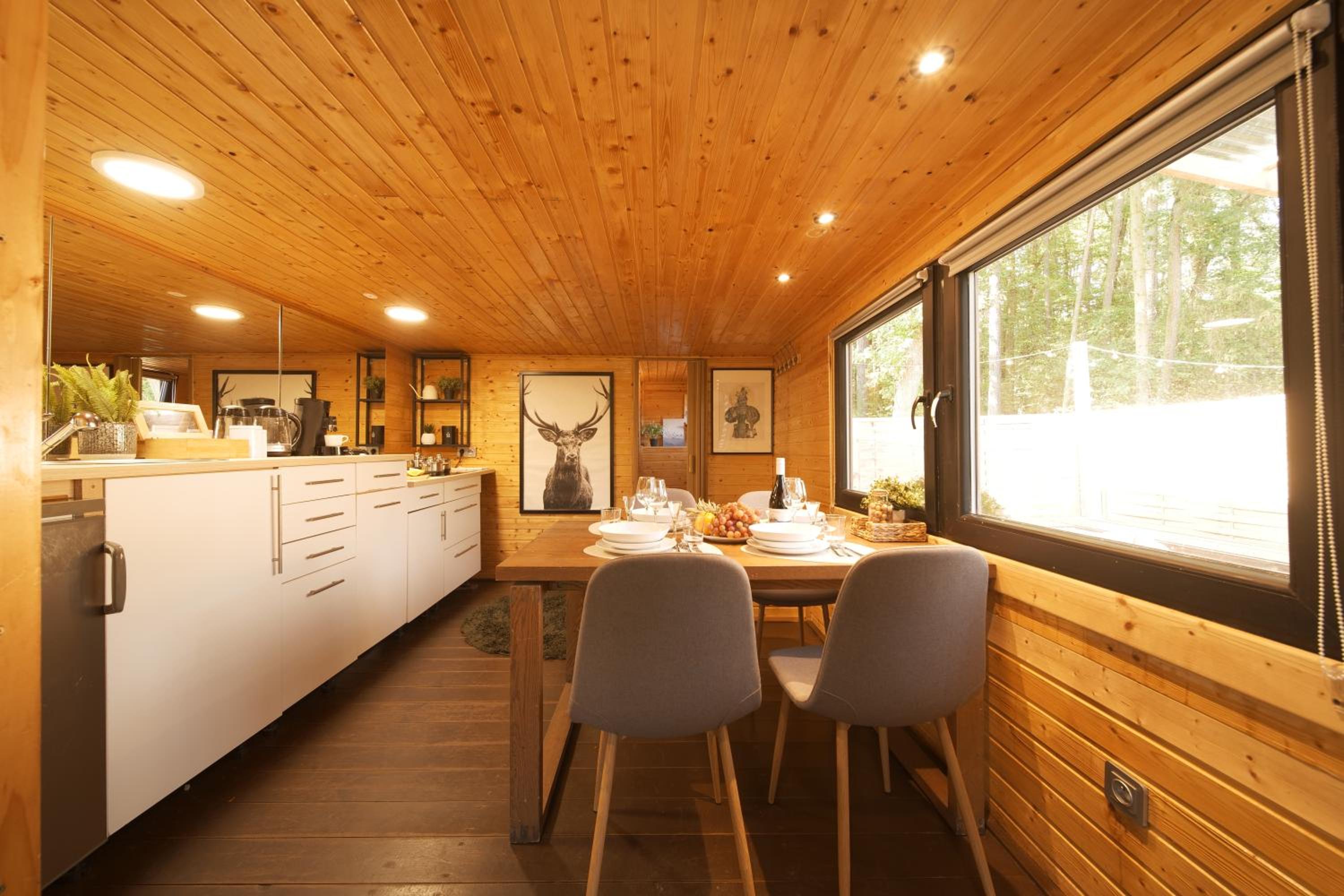 Mobile Home photo 2