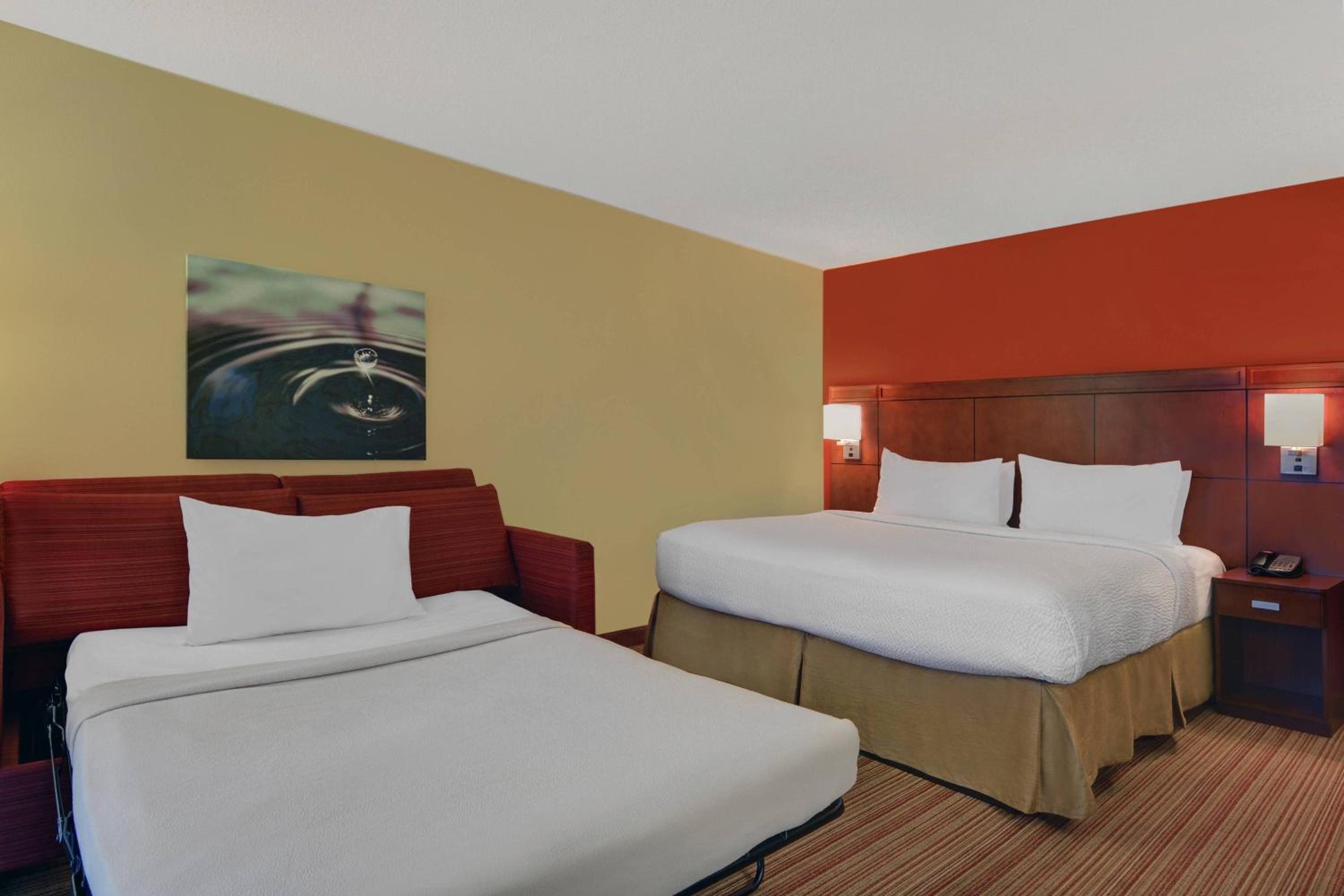 King Room with Sofa Bed photo 1
